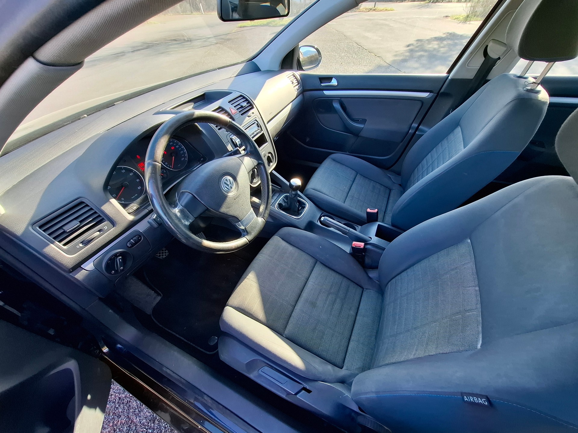 VW Golf 1.6 Trendline-image-10