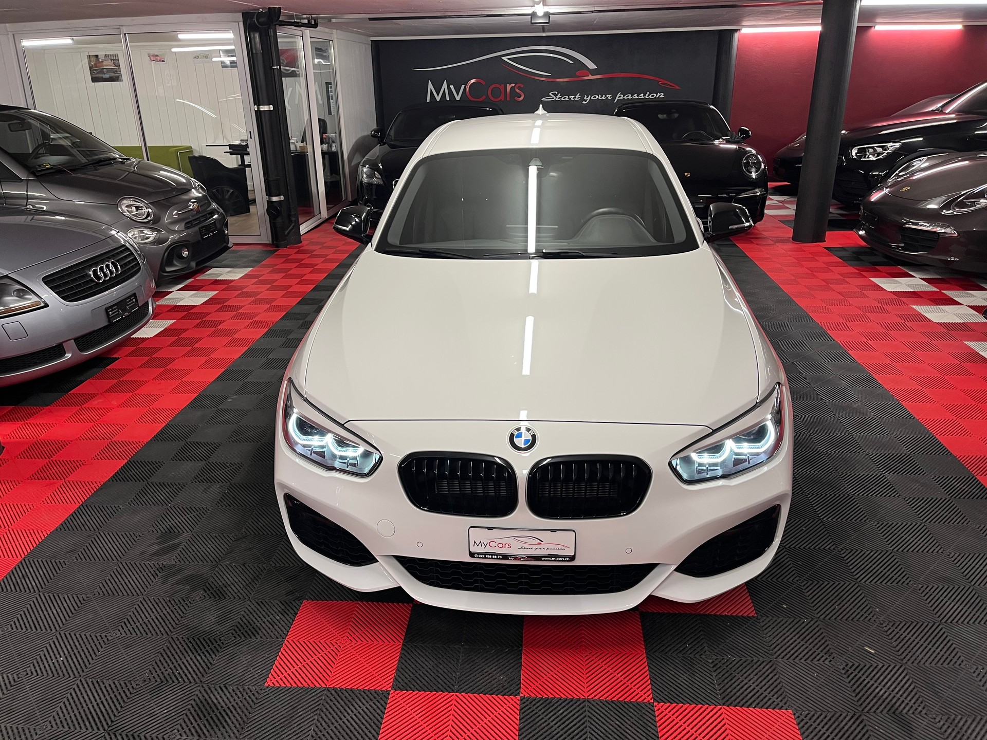 BMW M140i xDrive Steptronic-image-2