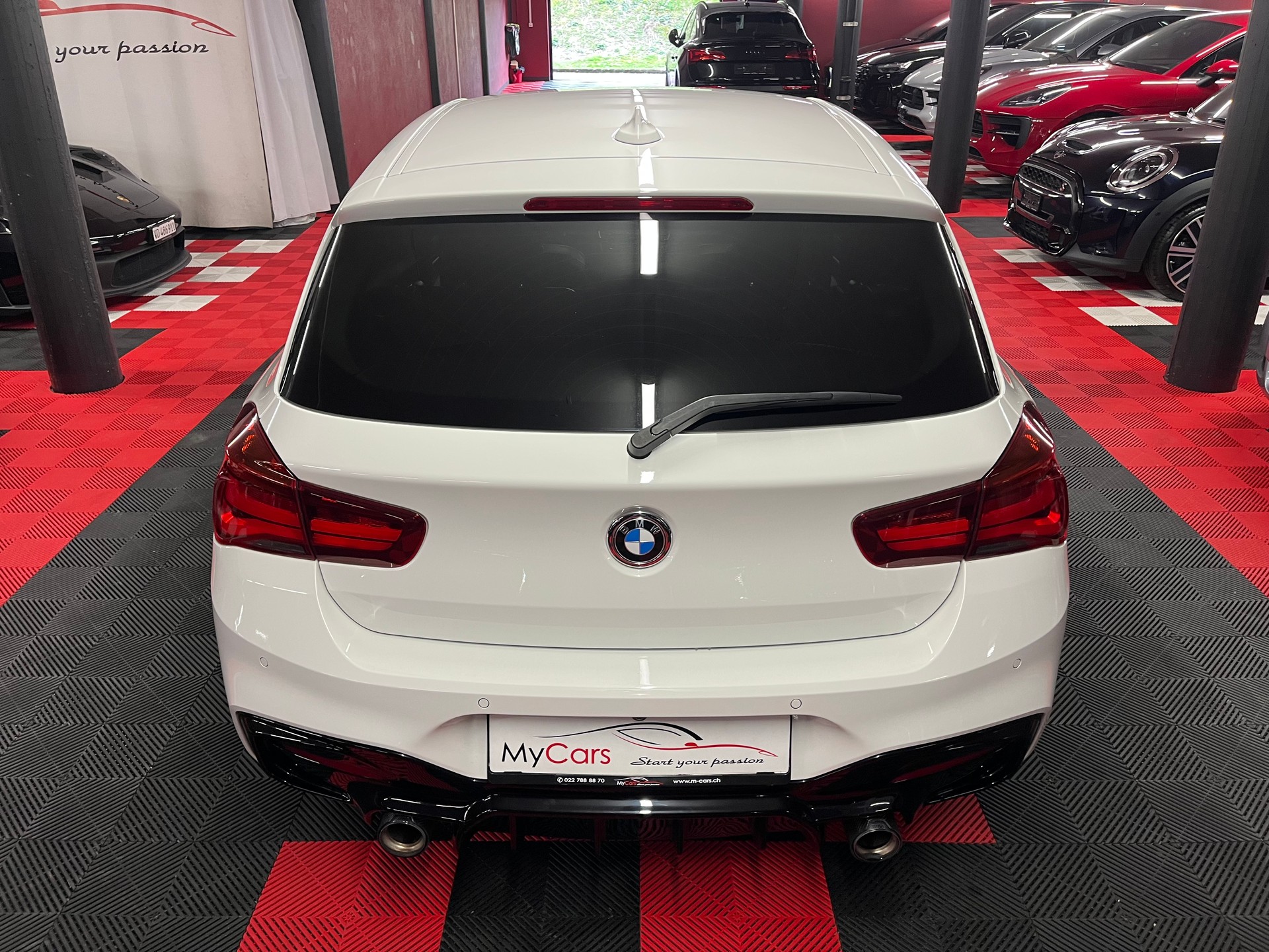 BMW M140i xDrive Steptronic-image-7