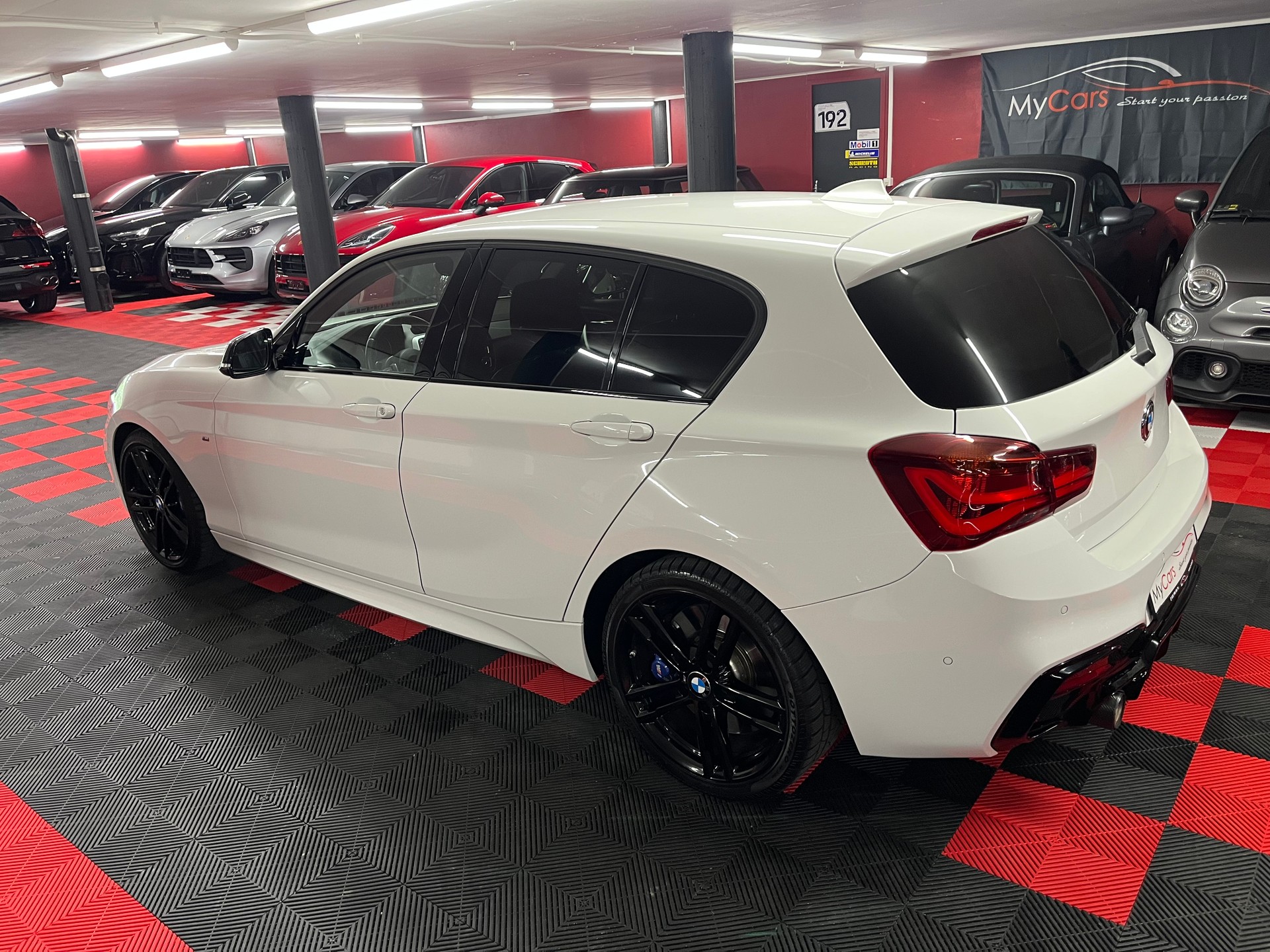 BMW M140i xDrive Steptronic-image-9