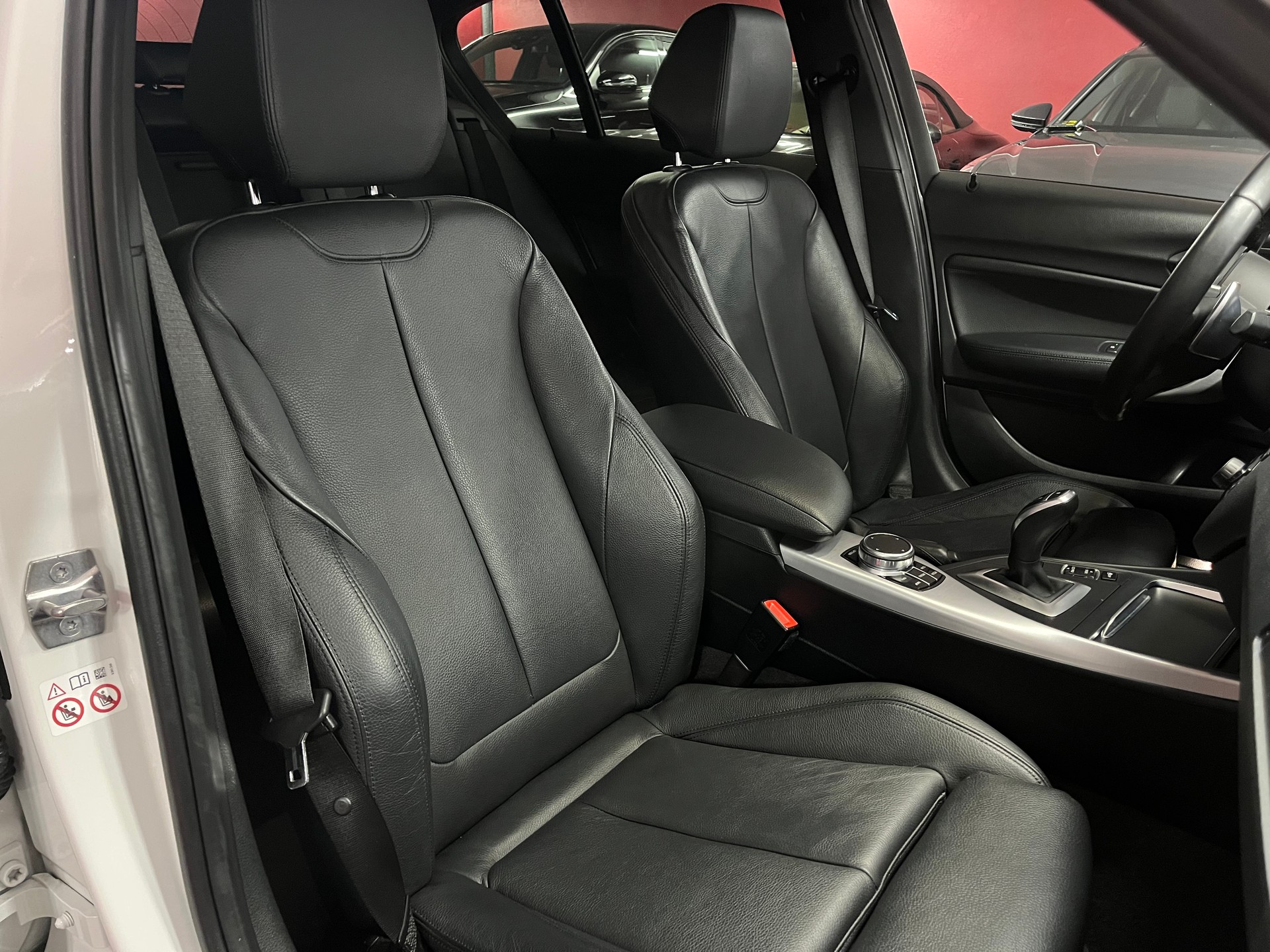 BMW M140i xDrive Steptronic-image-15