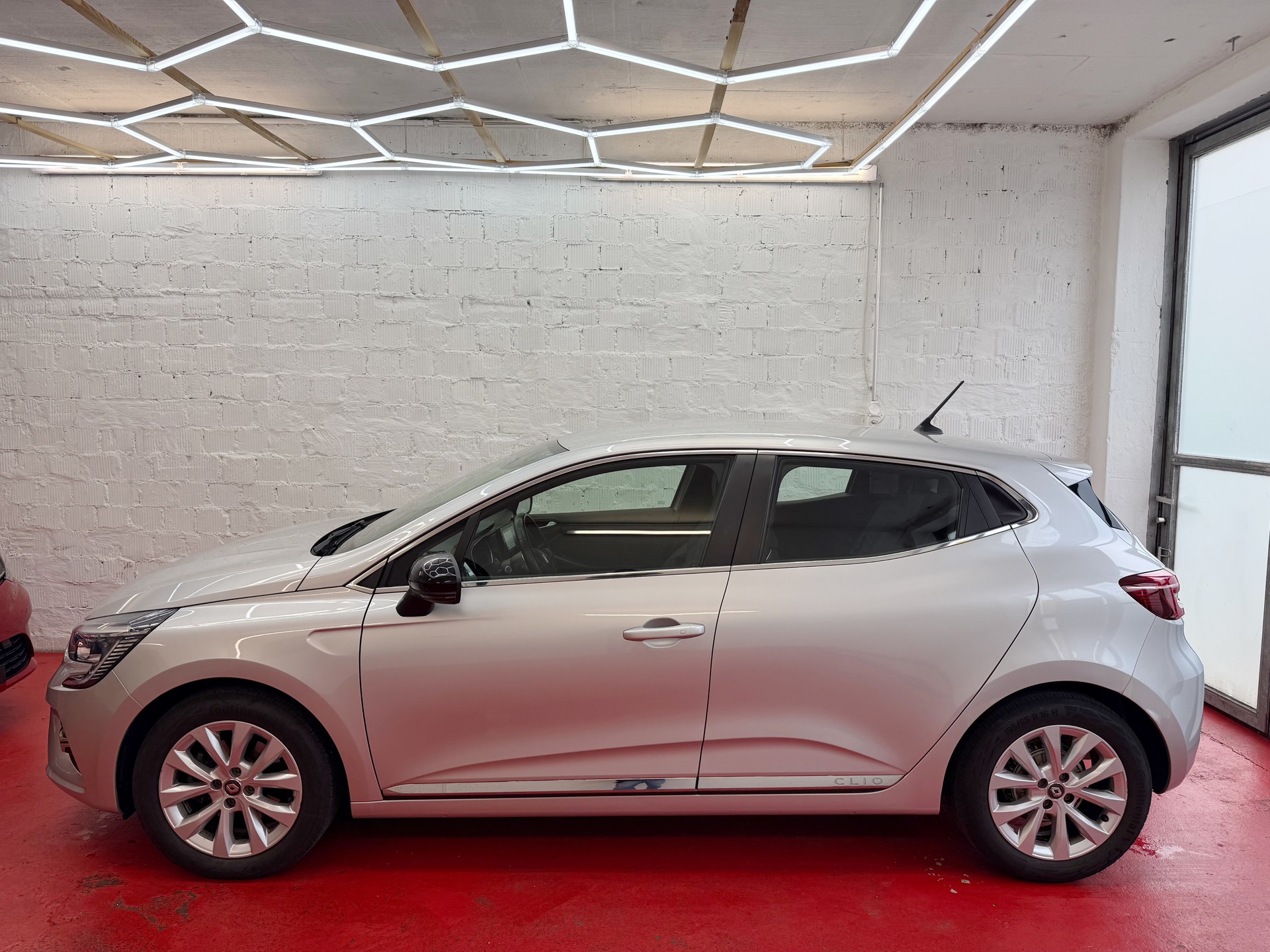 RENAULT Clio 1.3 Intens EDC-showroom-element-1