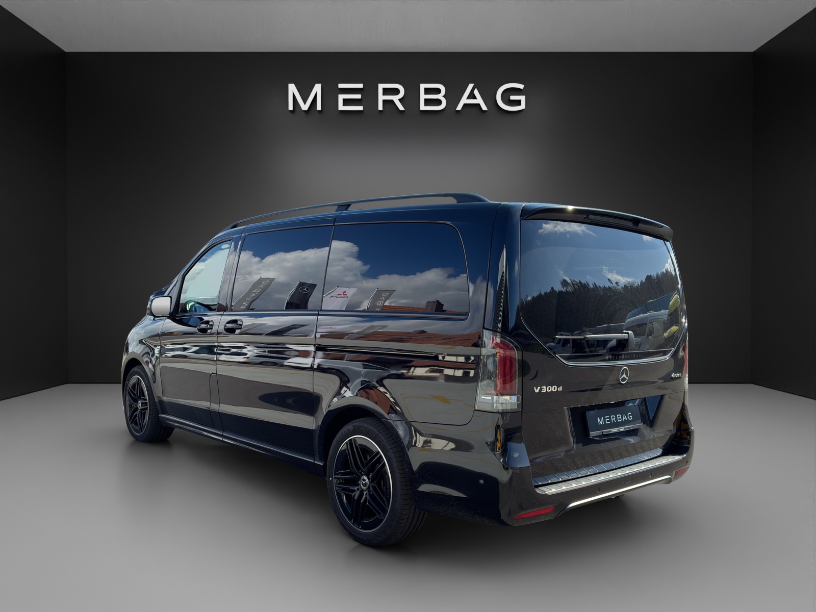MERCEDES-BENZ V 300 d lang 4Matic Swiss Edition 9G-Tronic-image-3