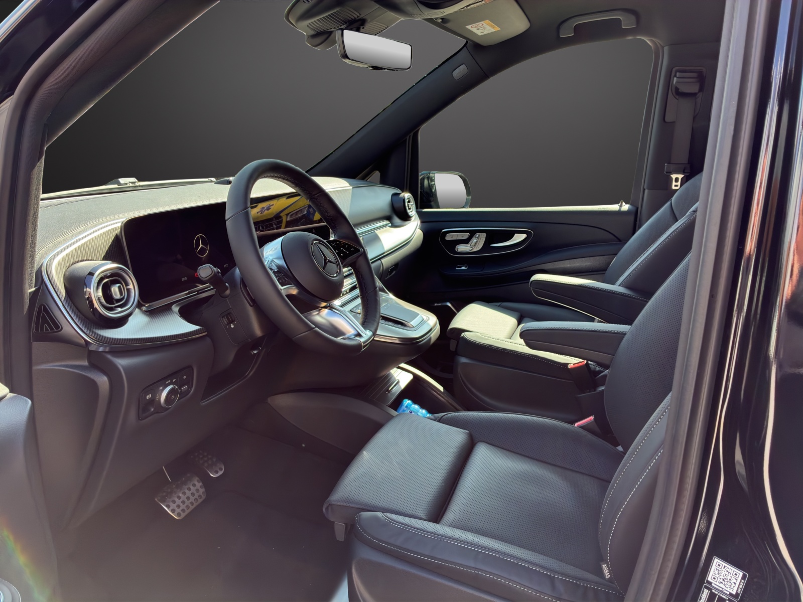 MERCEDES-BENZ V 300 d lang 4Matic Swiss Edition 9G-Tronic-image-9
