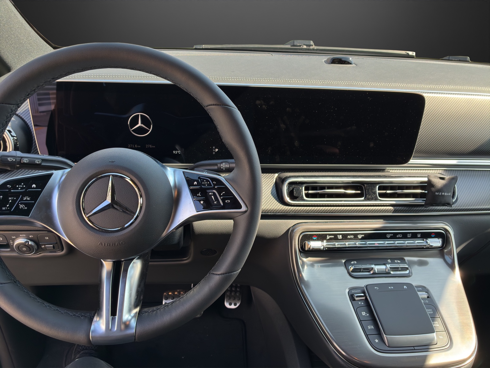 MERCEDES-BENZ V 300 d lang 4Matic Swiss Edition 9G-Tronic-image-8