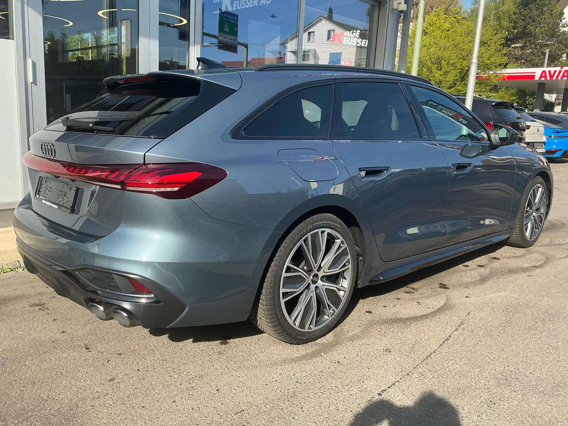 AUDI S5 Avant TFSI QUATTRO 368 PS *** PANORAMAGLASDACH & ANHÄNGEKUPPLUNG ***-showroom-element-3