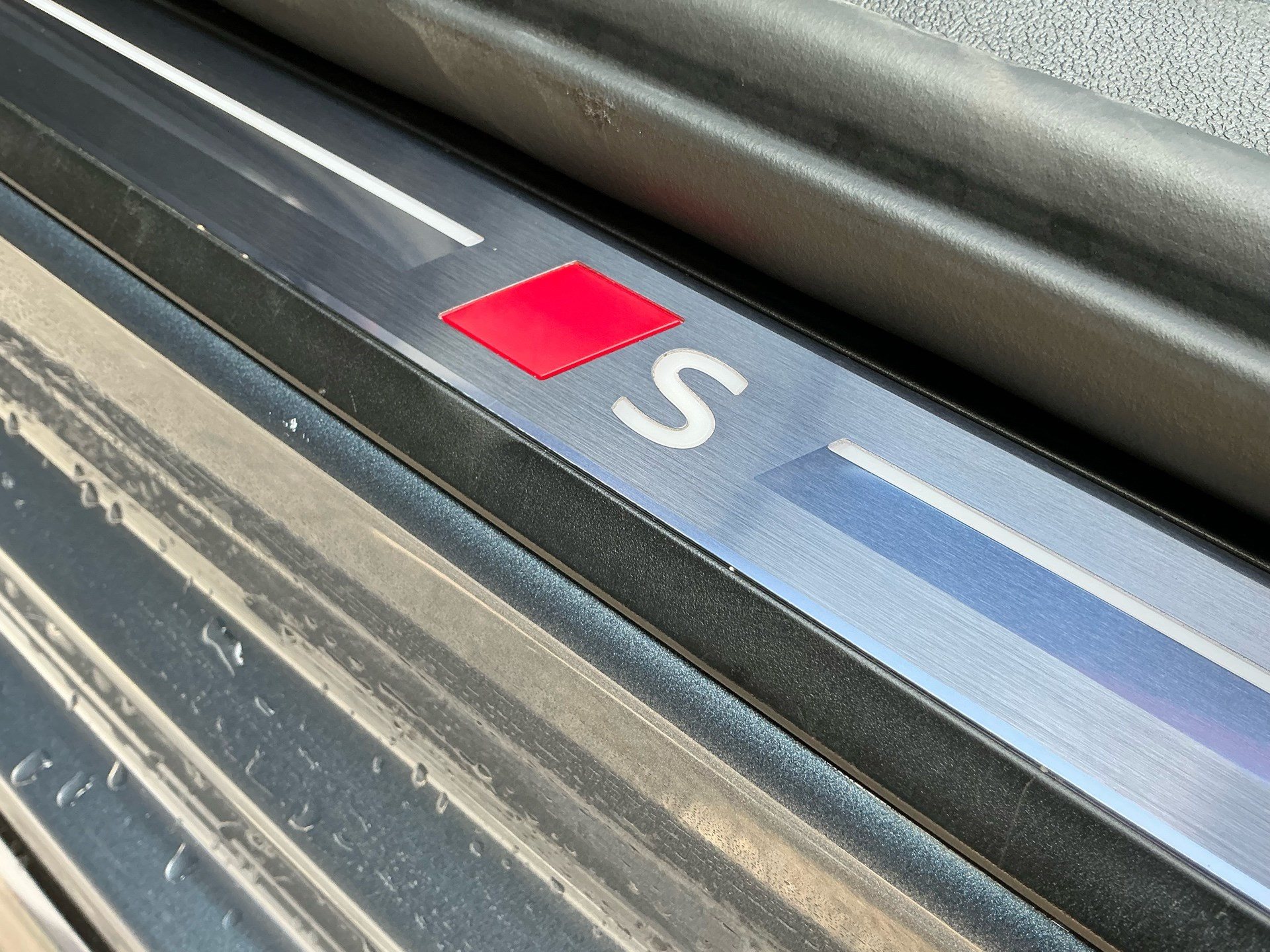 AUDI S5 Avant TFSI QUATTRO 368 PS *** PANORAMAGLASDACH & ANHÄNGEKUPPLUNG ***-image-27