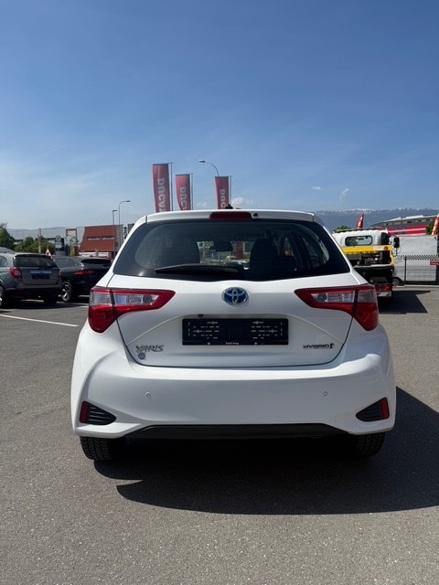 TOYOTA Yaris 1.5 VVT-i Hybrid Comfort e-CVT-image-3