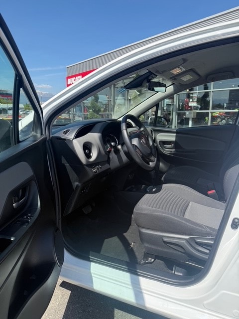 TOYOTA Yaris 1.5 VVT-i Hybrid Comfort e-CVT-image-6