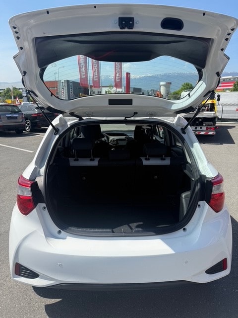 TOYOTA Yaris 1.5 VVT-i Hybrid Comfort e-CVT-image-4