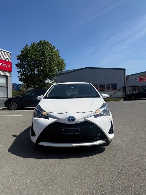 TOYOTA Yaris 1.5 VVT-i Hybrid Comfort e-CVT-image-1