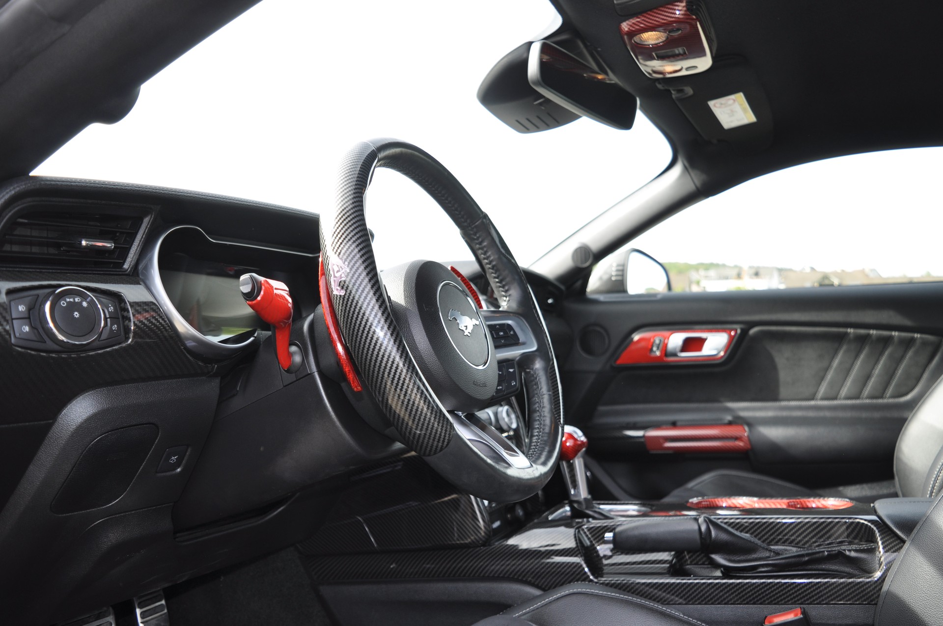 FORD Mustang Fastback 5.0 V8 GT Automat-image-8