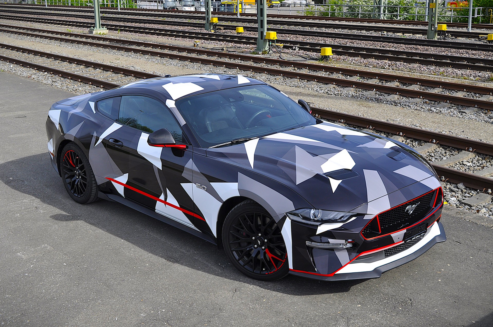 FORD Mustang Fastback 5.0 V8 GT Automat-image-15