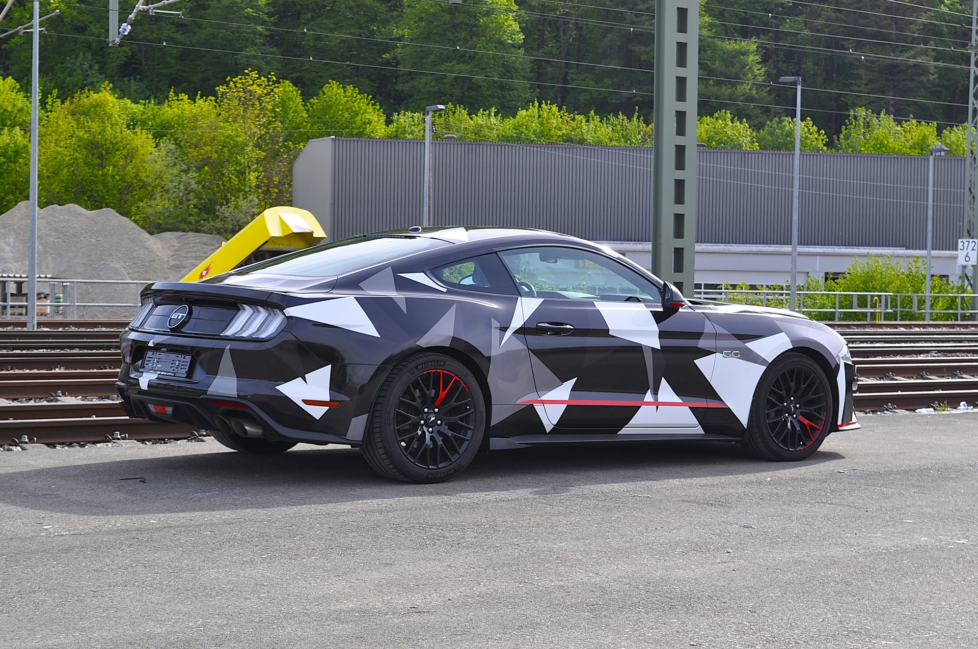 FORD Mustang Fastback 5.0 V8 GT Automat-image-6