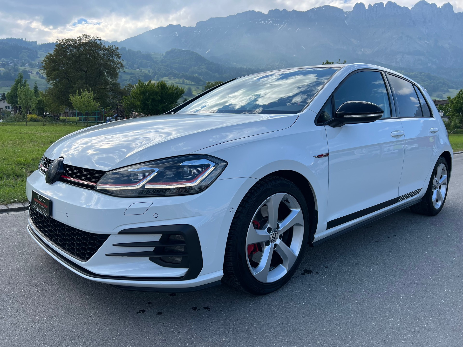 VW Golf 2.0 TSI GTI (CHF 209.85/Monat)