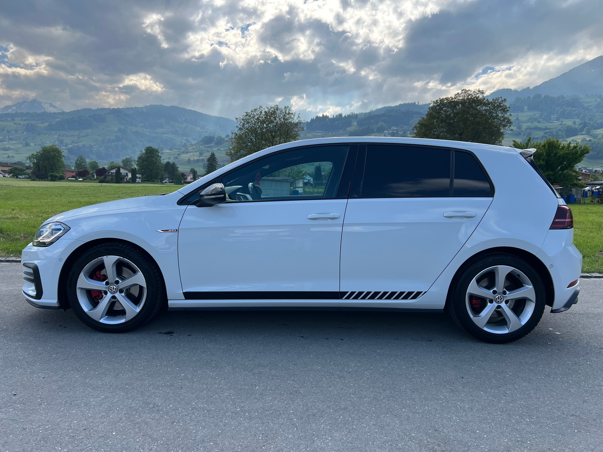 VW Golf 2.0 TSI GTI (CHF 209.85/Monat)-image-2