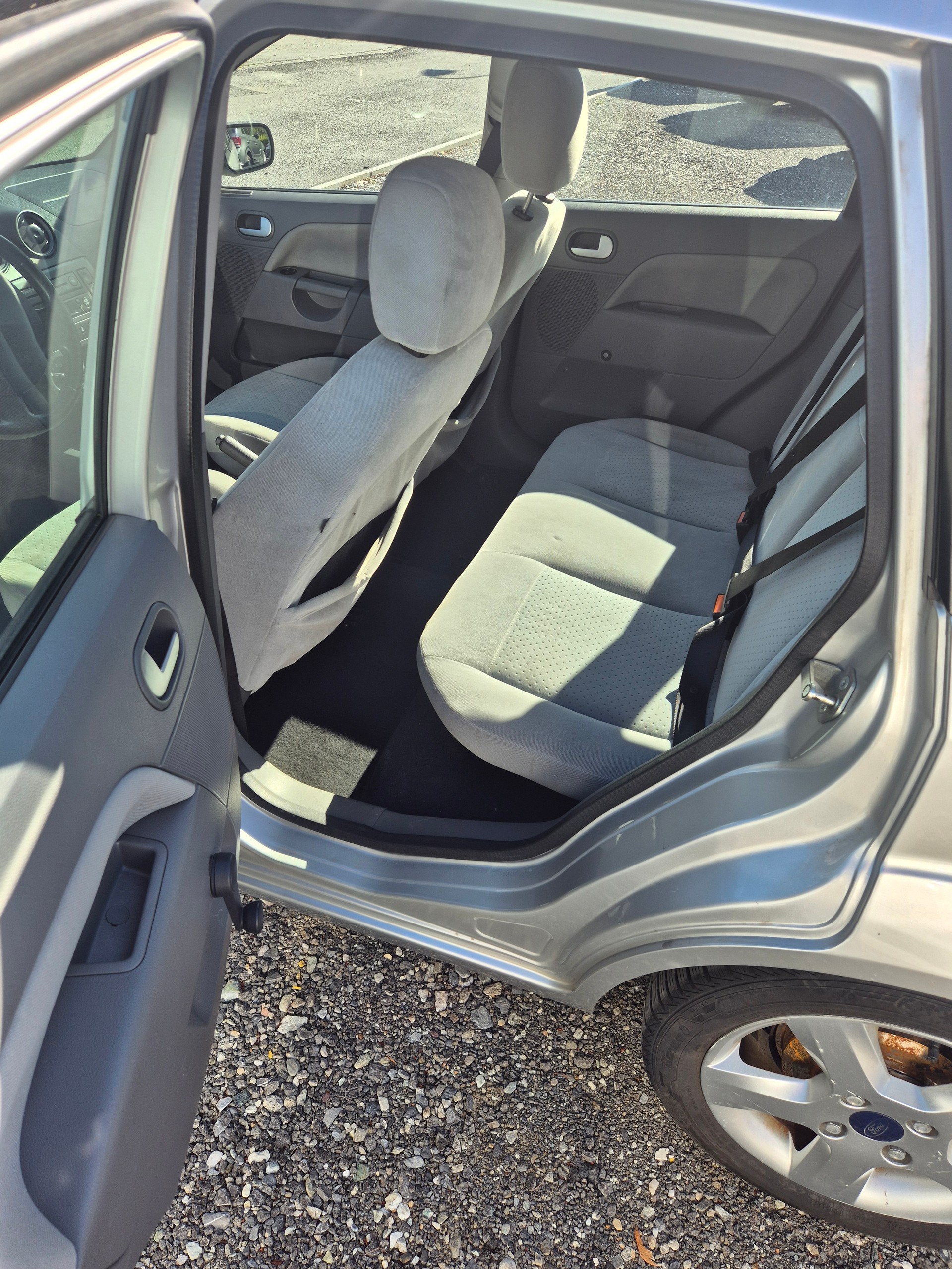 FORD Fiesta 1.4 16V Trend-image-5