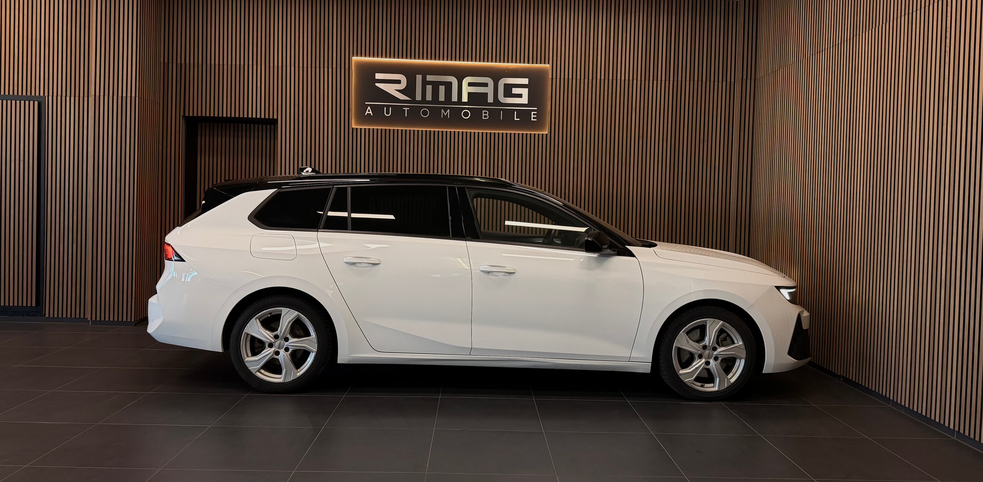 OPEL Astra Sports Tourer 1.6 PHEV Turbo GSe | CH-Fzg. | CarVertical-image-11