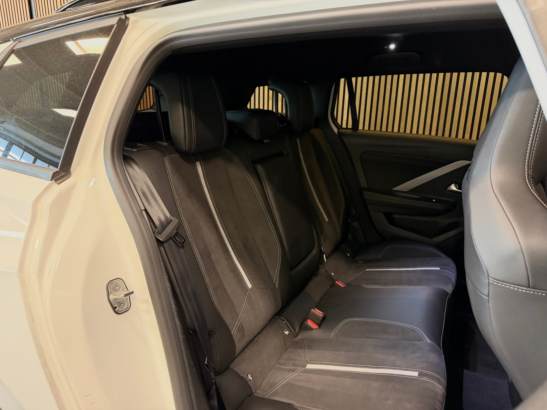 OPEL Astra Sports Tourer 1.6 PHEV Turbo GSe | CH-Fzg. | CarVertical-image-20