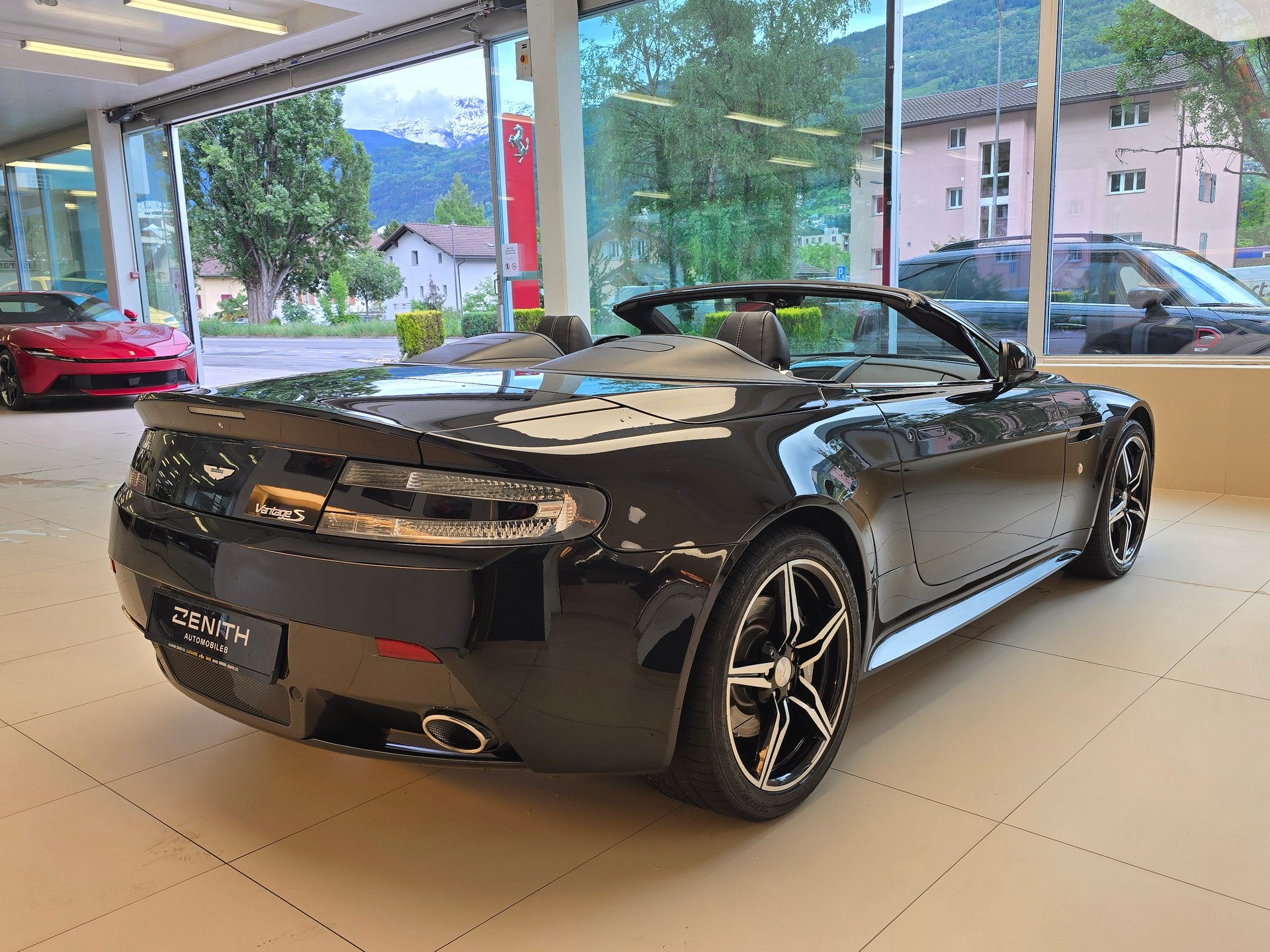 ASTON MARTIN V8 Vantage 4.7 S-image-4