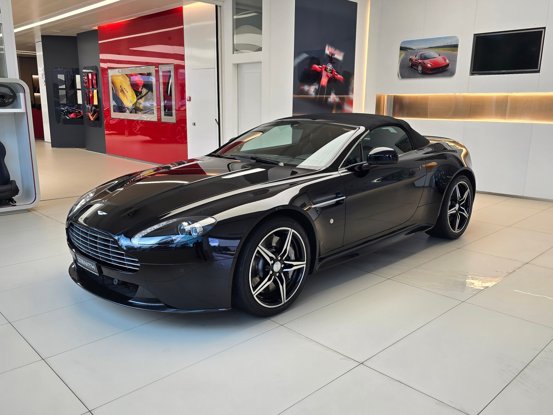ASTON MARTIN V8 Vantage 4.7 S-image-8