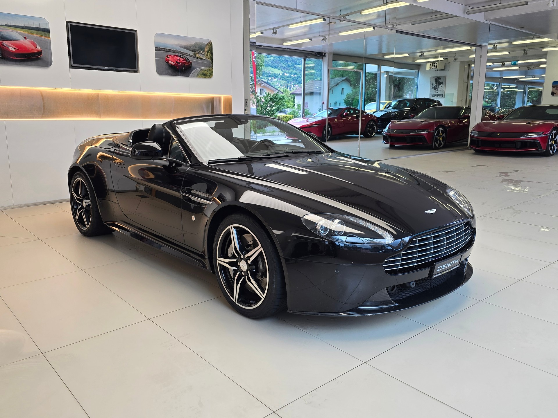 ASTON MARTIN V8 Vantage 4.7 S-image-2