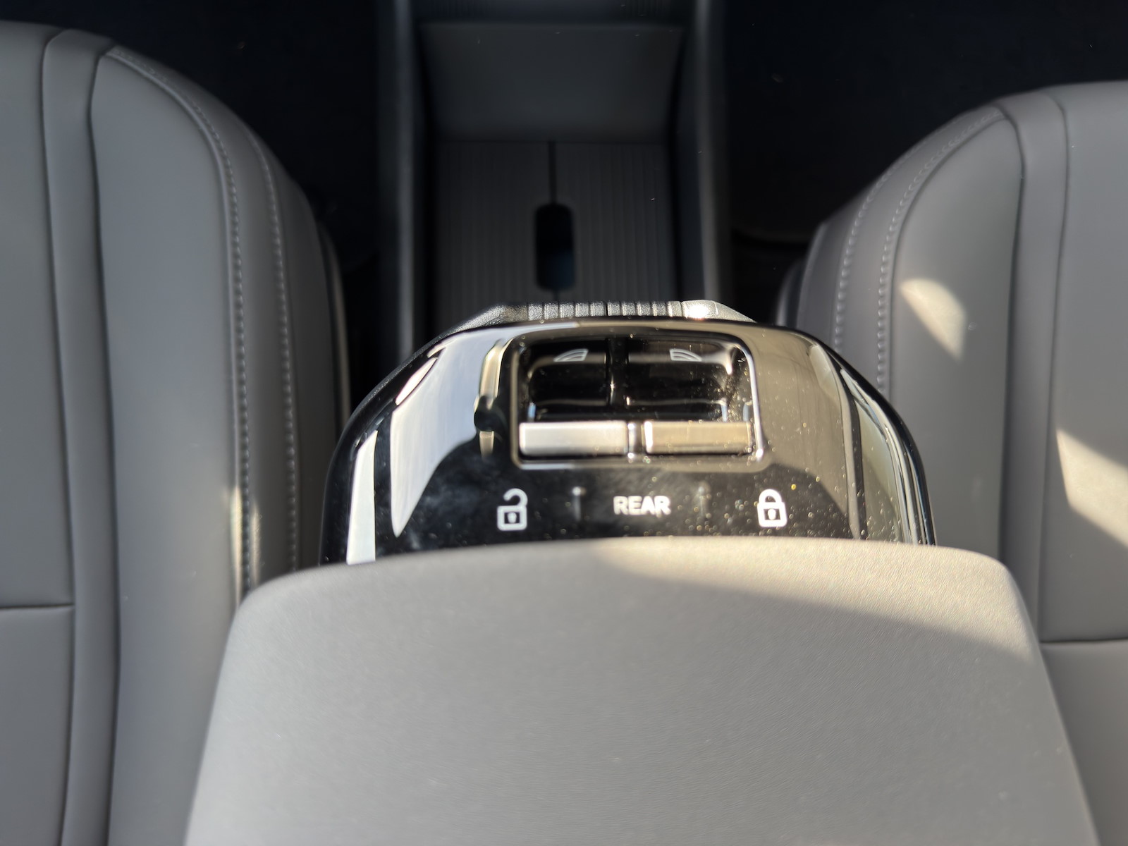 VOLVO EX 30 E60 Twin Ultra Performance AWD-image-13