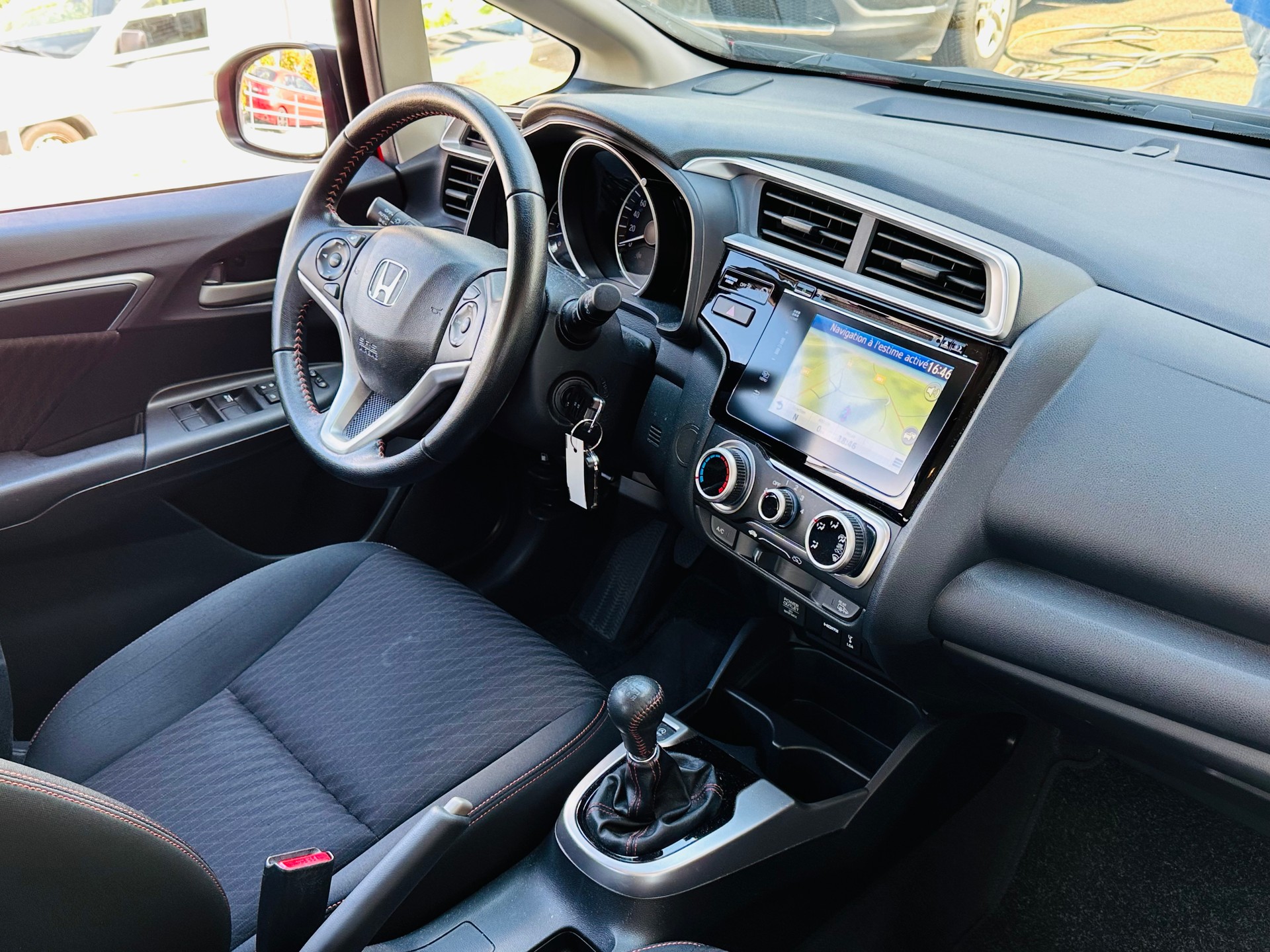 HONDA Jazz 1.5i-VTEC Dynamic-image-11