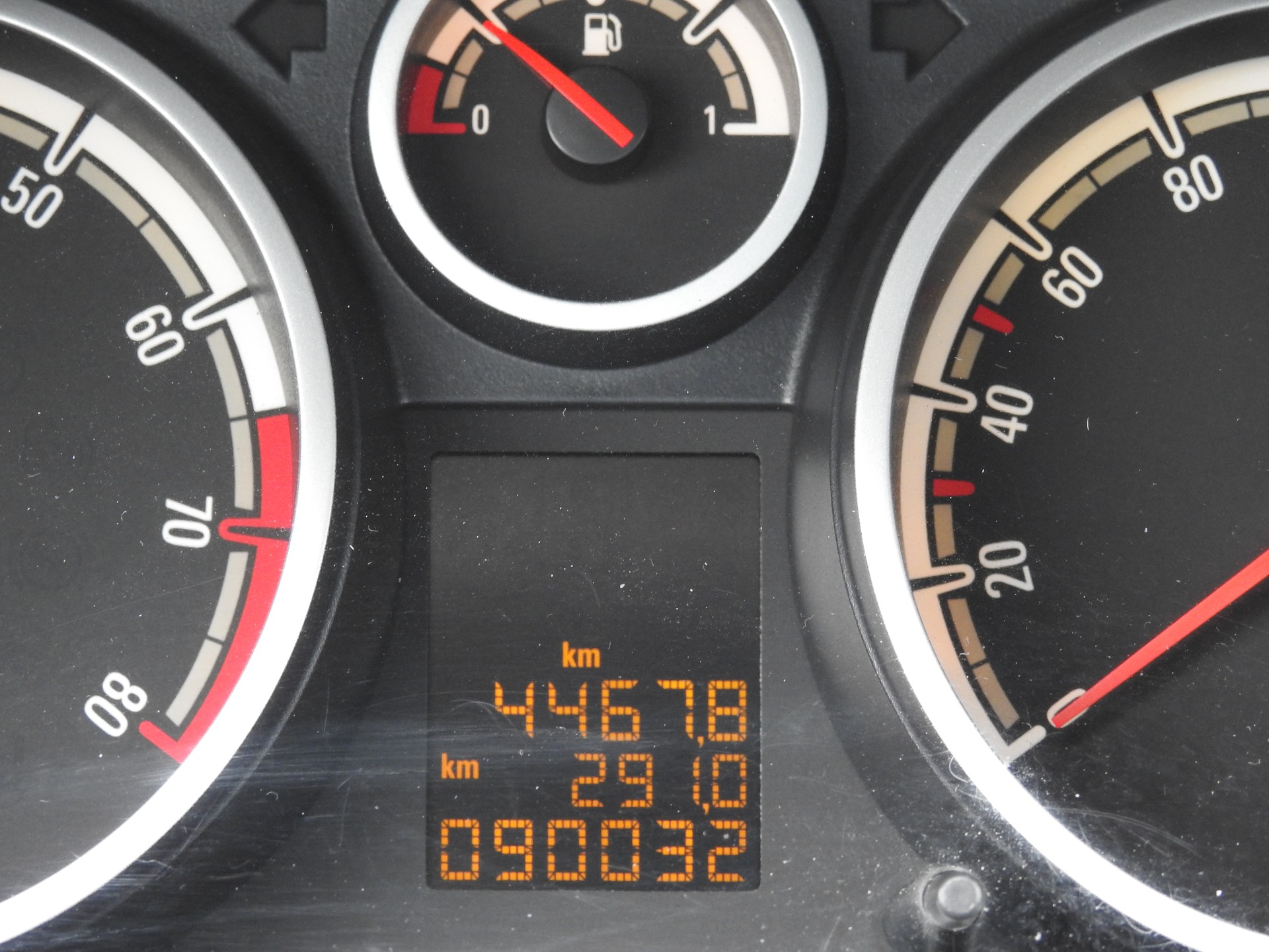 OPEL Corsa 1.4 TP Color Edition-image-21