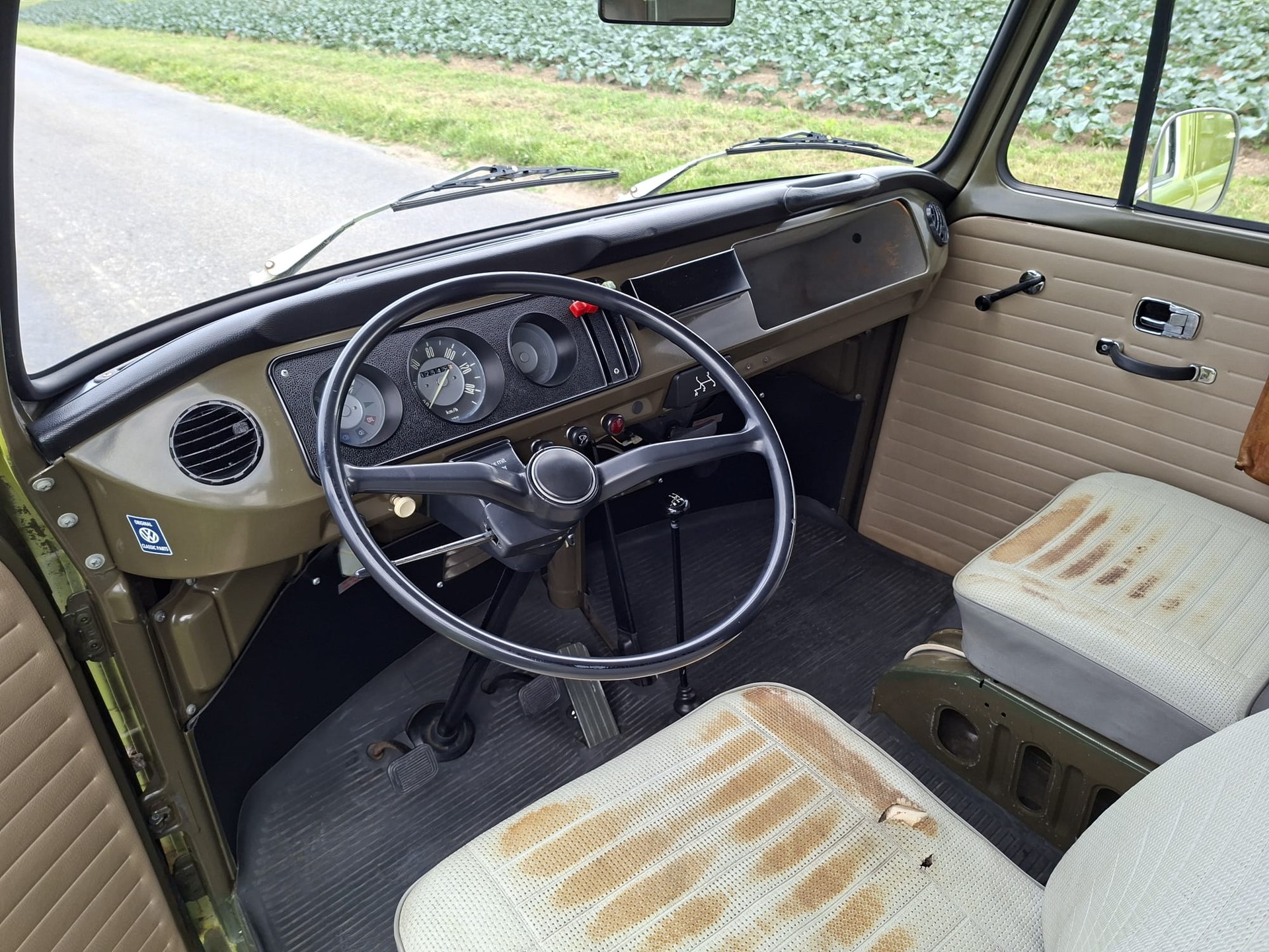 VW Typ 2 Bus-image-9