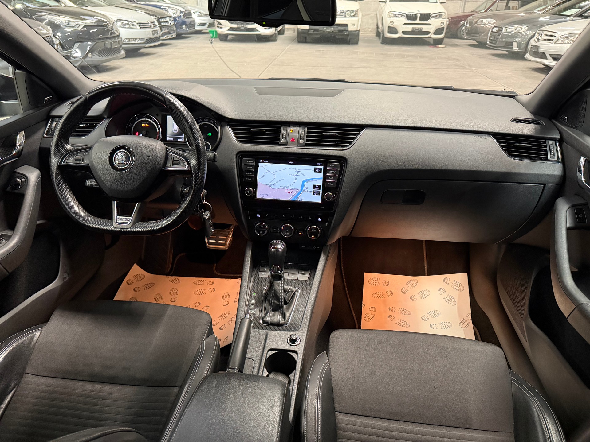 SKODA Octavia Combi 2.0 TSI RS DSG-image-12