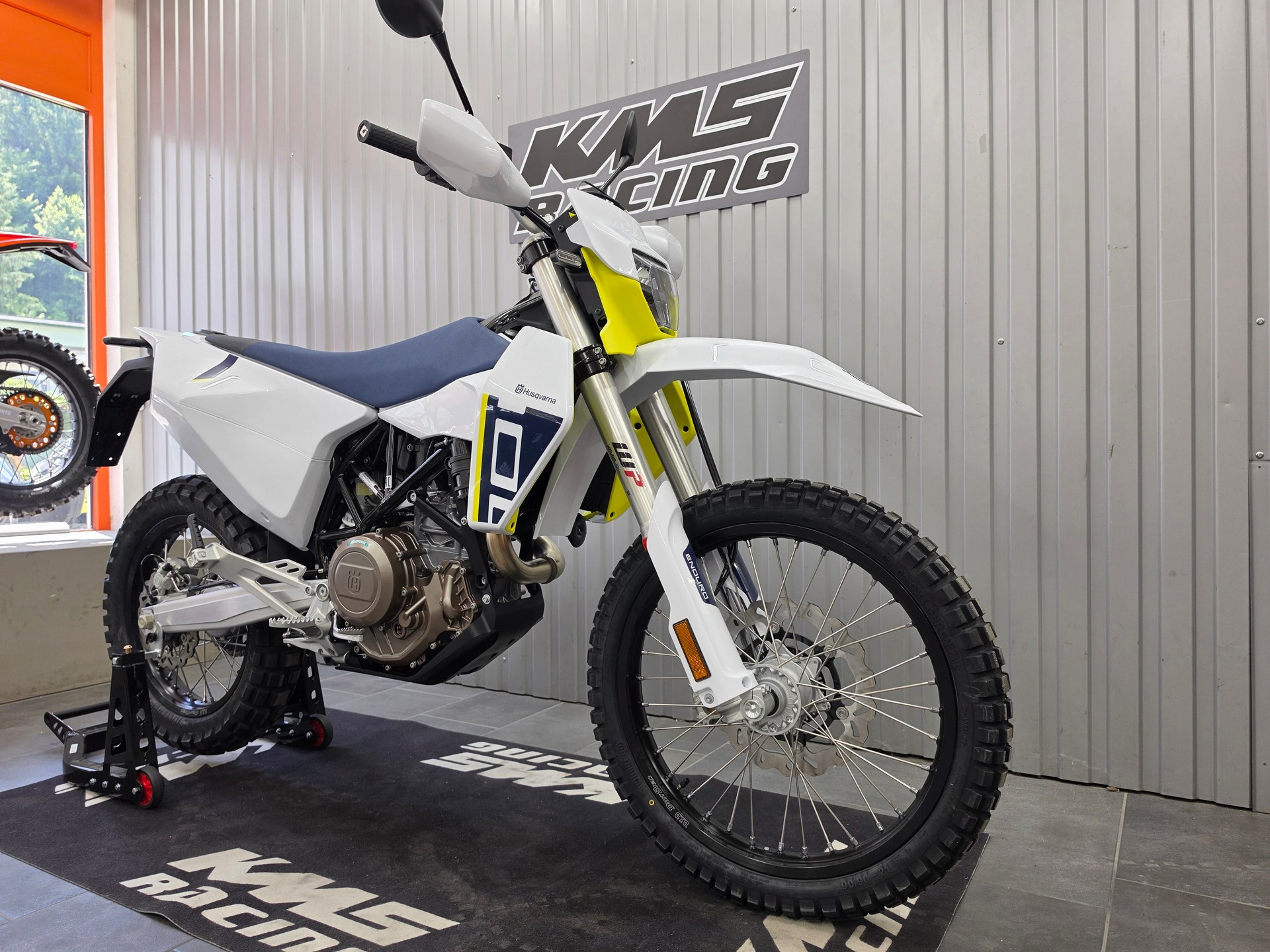 HUSQVARNA 701 Enduro (35kW)-image-2