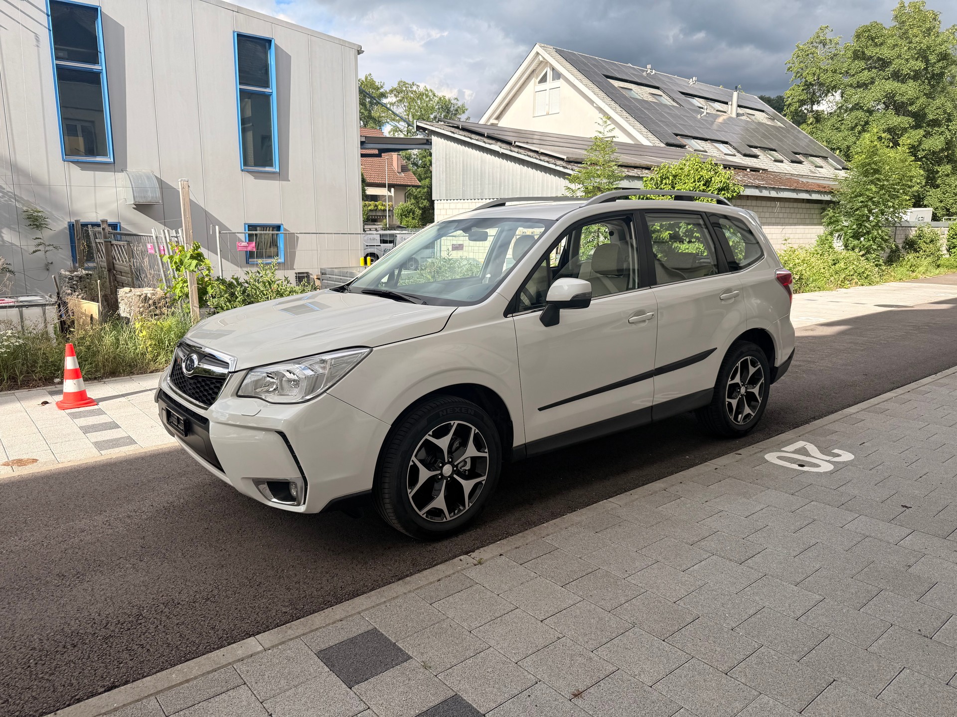 SUBARU Forester 2.0XT Luxury Lineartronic-image-6