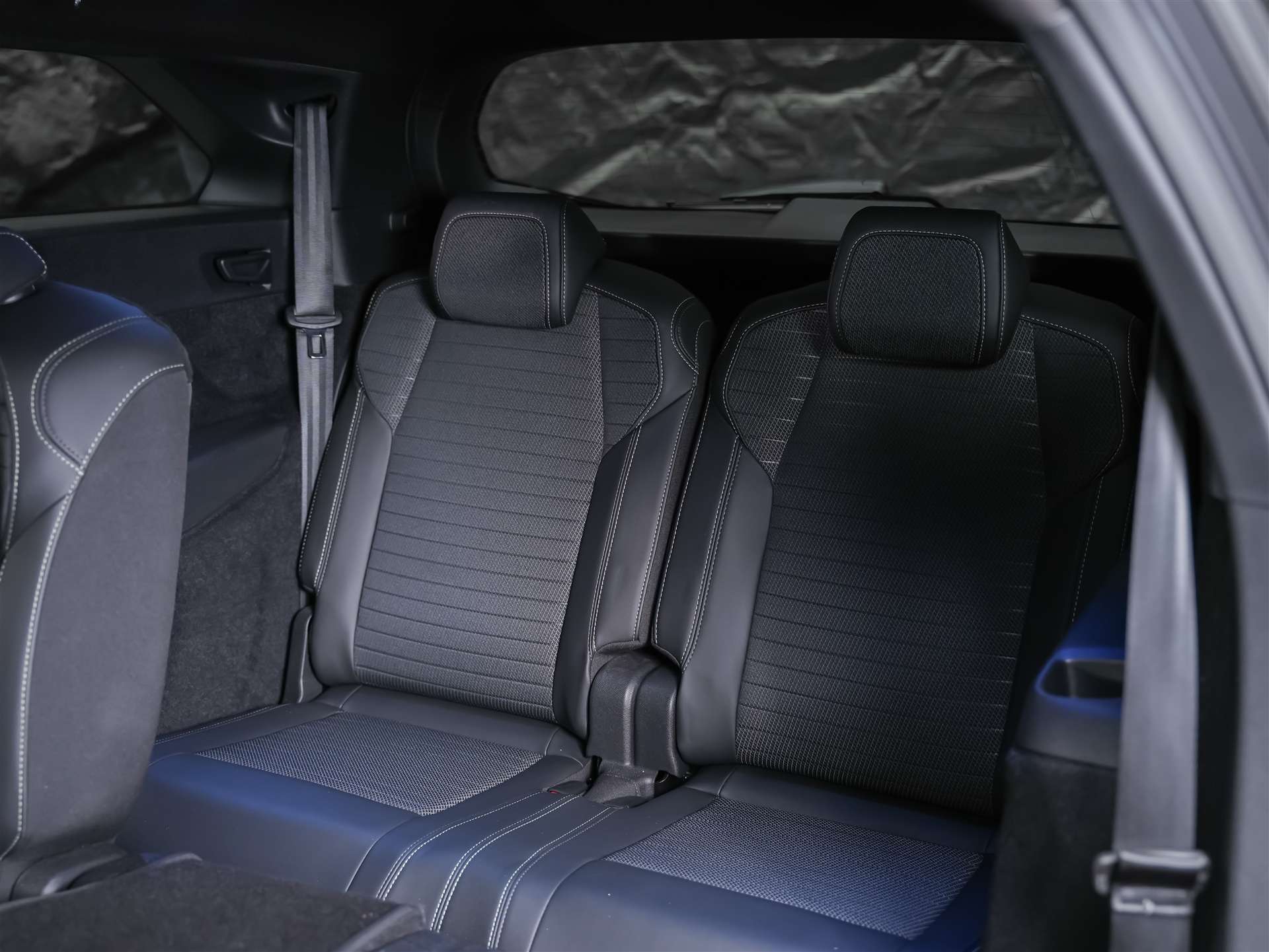 PEUGEOT 5008 145 Hybrid e-DCS6 GT *Werksgarantie*7 Sitzer*Abstandsregler*Lenkradheizung*-image-14