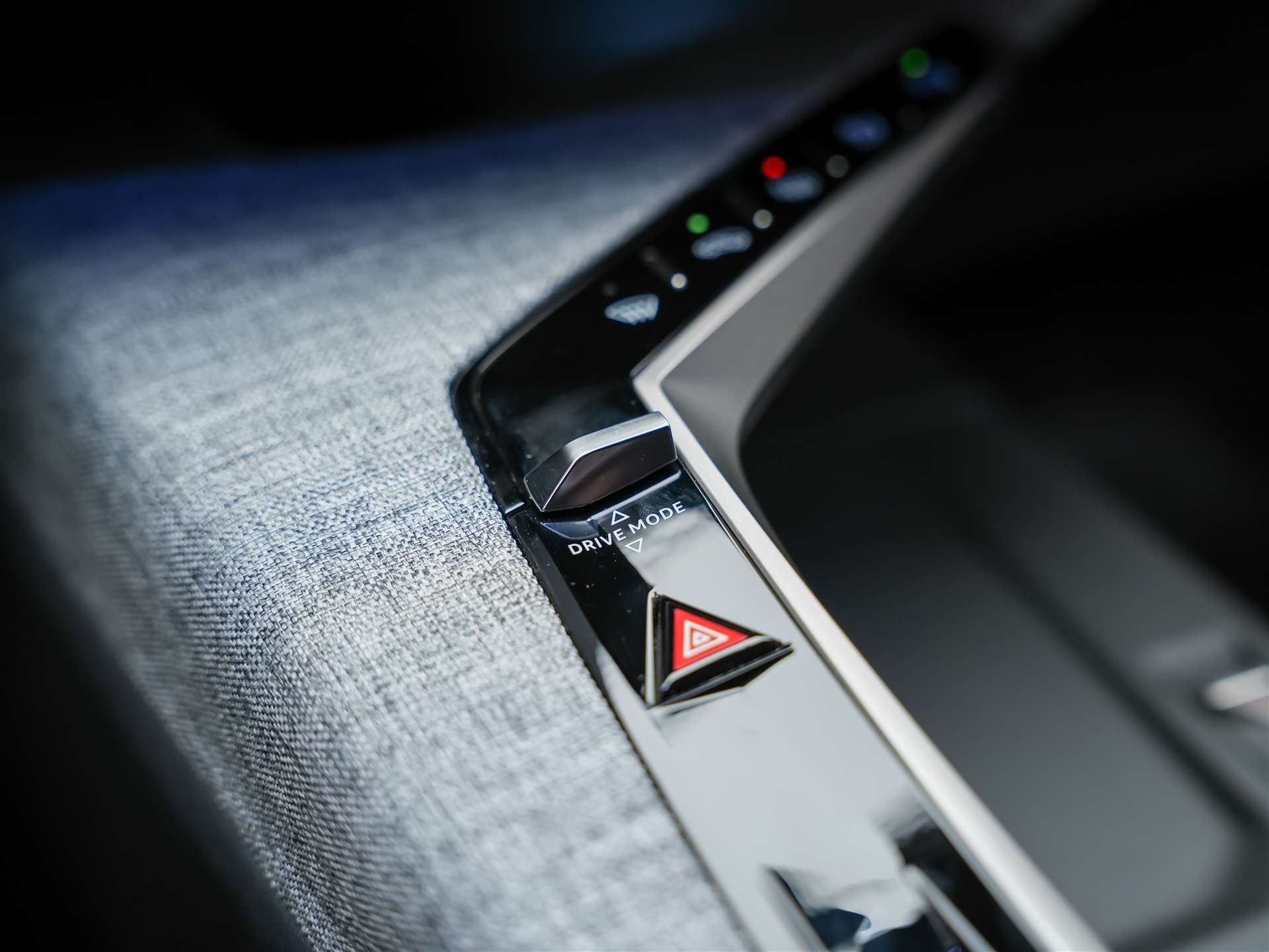 PEUGEOT 5008 145 Hybrid e-DCS6 GT *Werksgarantie*7 Sitzer*Abstandsregler*Lenkradheizung*-image-23