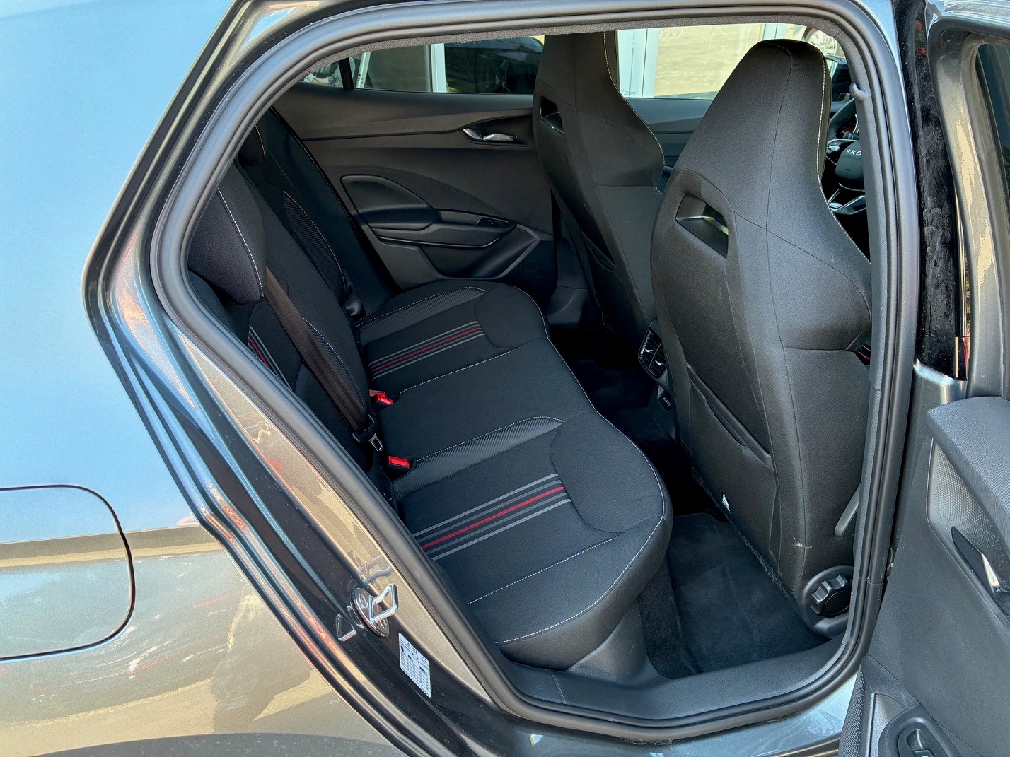 SKODA Fabia 1.0 TSI Monte Carlo DSG-image-8