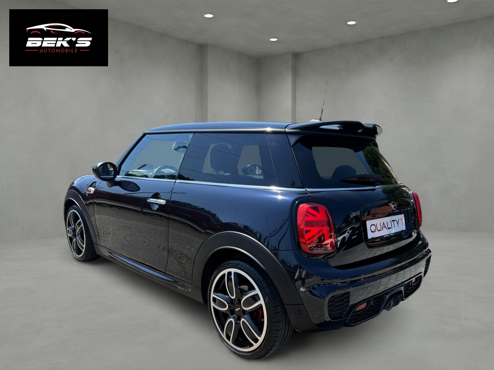 MINI Cooper John Cooper Works Steptronic-showroom-element-2