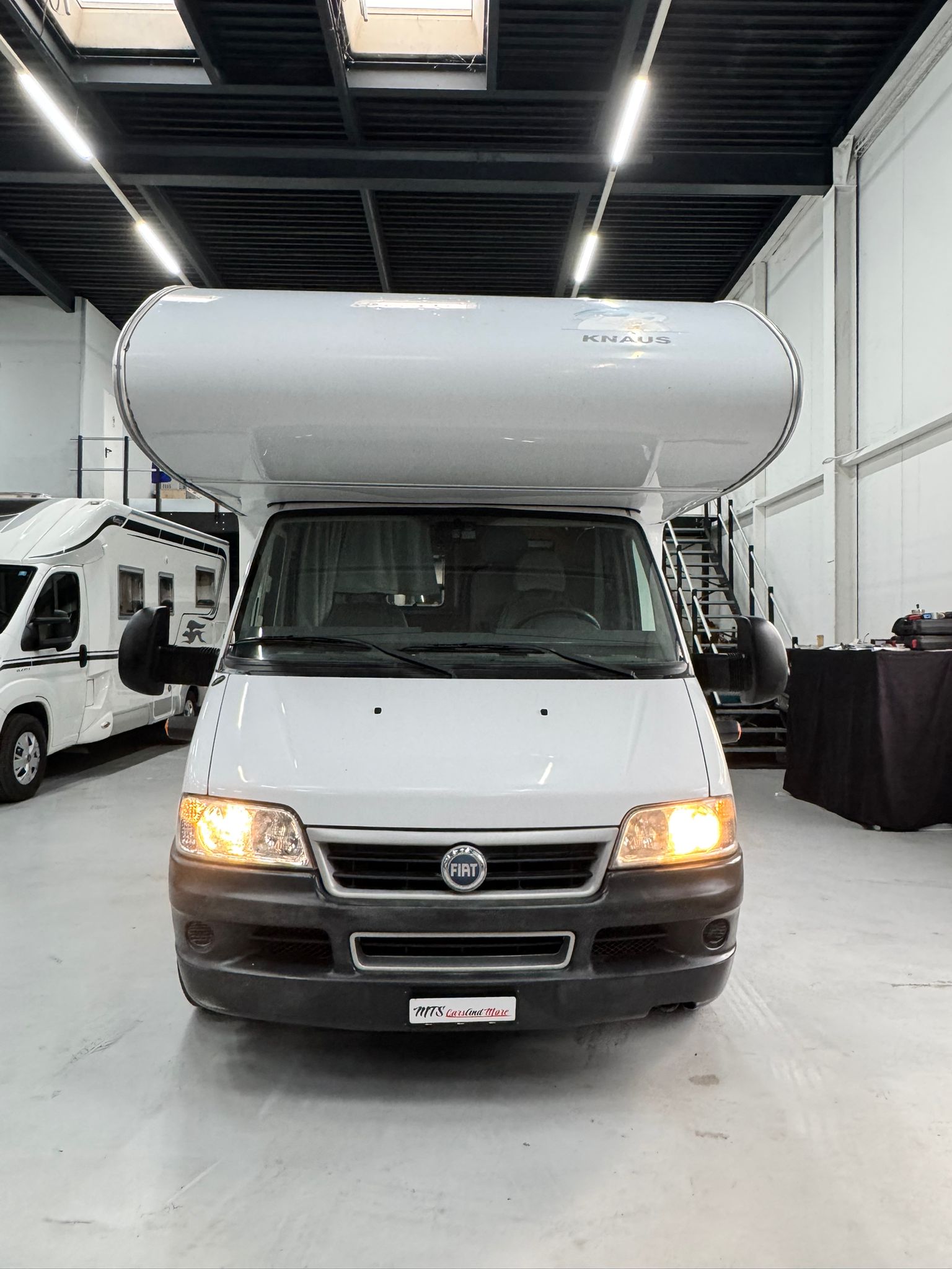 FIAT Knaus Tabbert Alcoven-showroom-element-2
