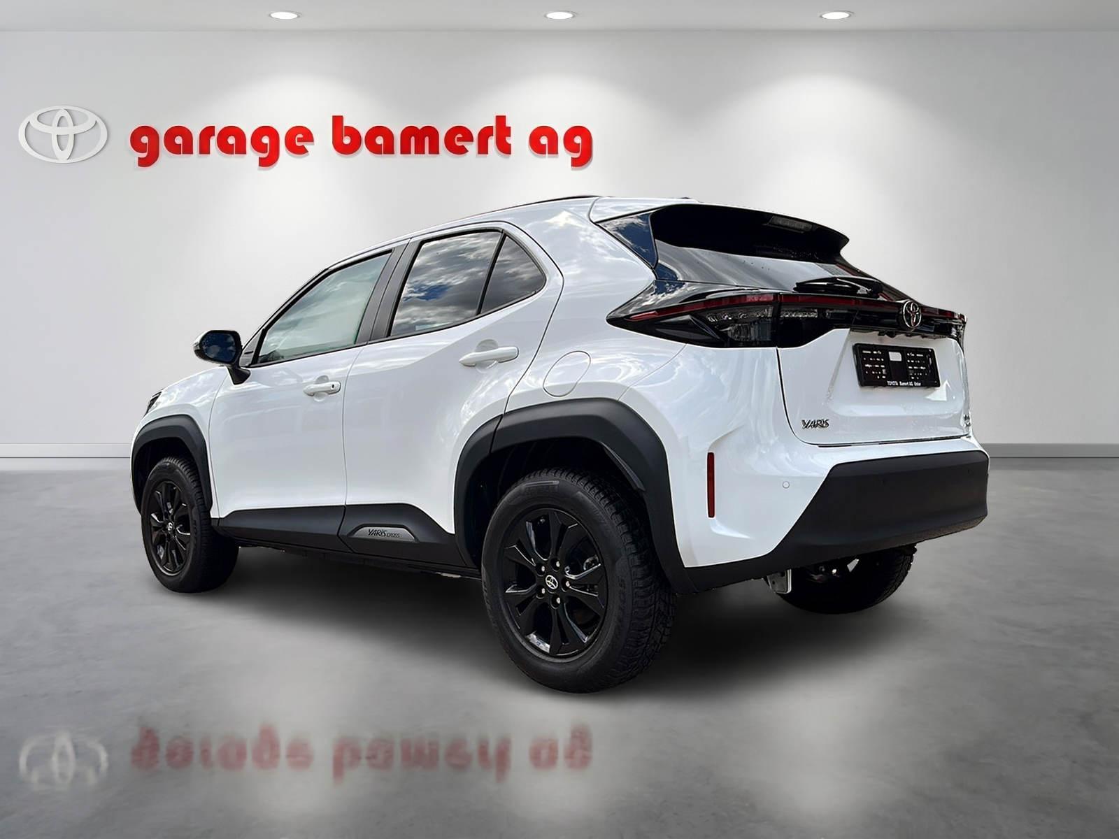 TOYOTA Yaris Cross 1.5 VVT-i HSD Trend AWD-i-showroom-element-3