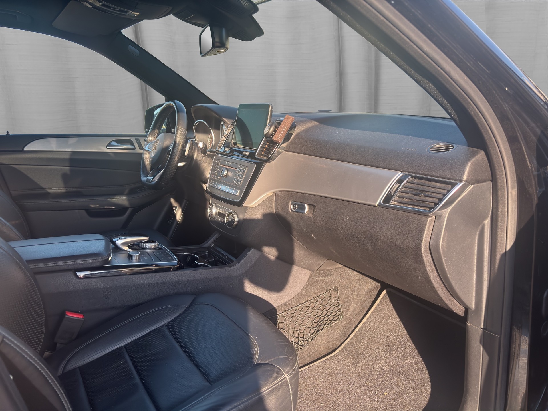 MERCEDES-BENZ GLE 43 AMG Executive 4Matic 9G-Tronic-image-12