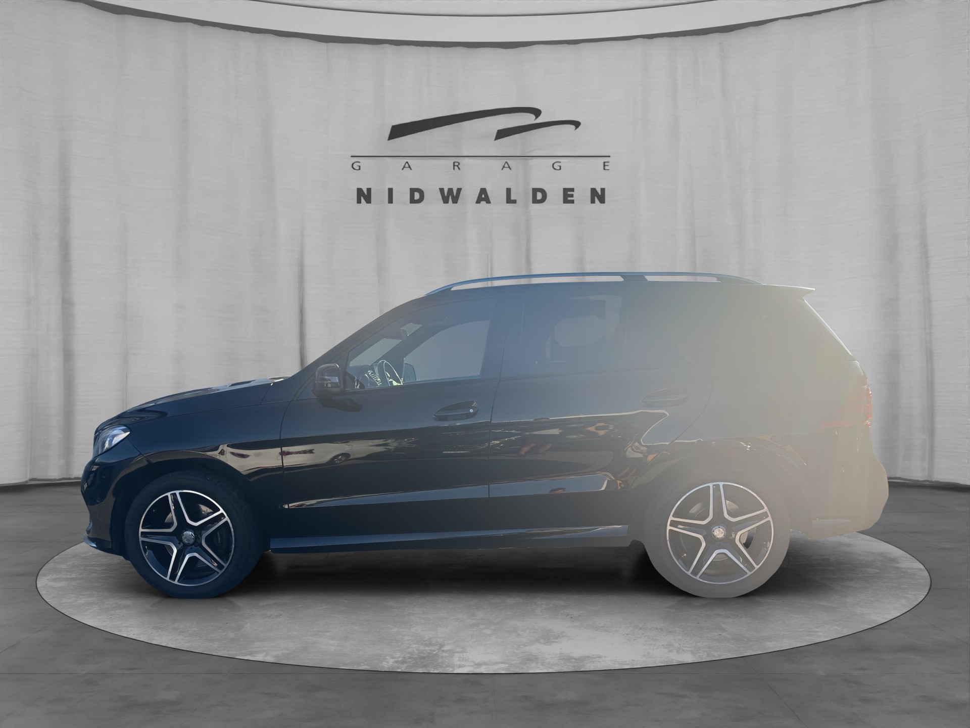 MERCEDES-BENZ GLE 43 AMG Executive 4Matic 9G-Tronic-image-3