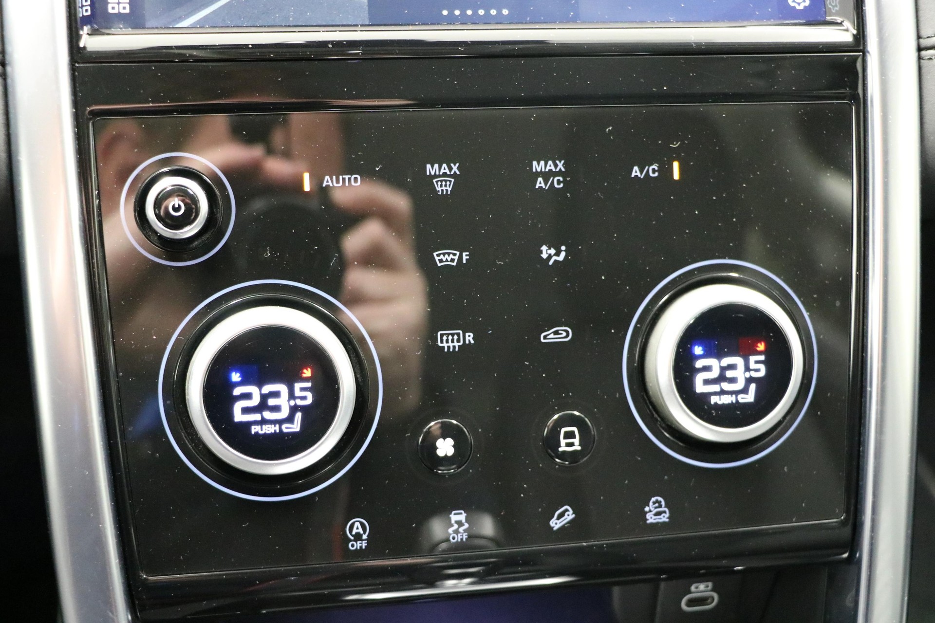 LAND ROVER Discovery Sport 2.0 SD4 200 SE-image-19