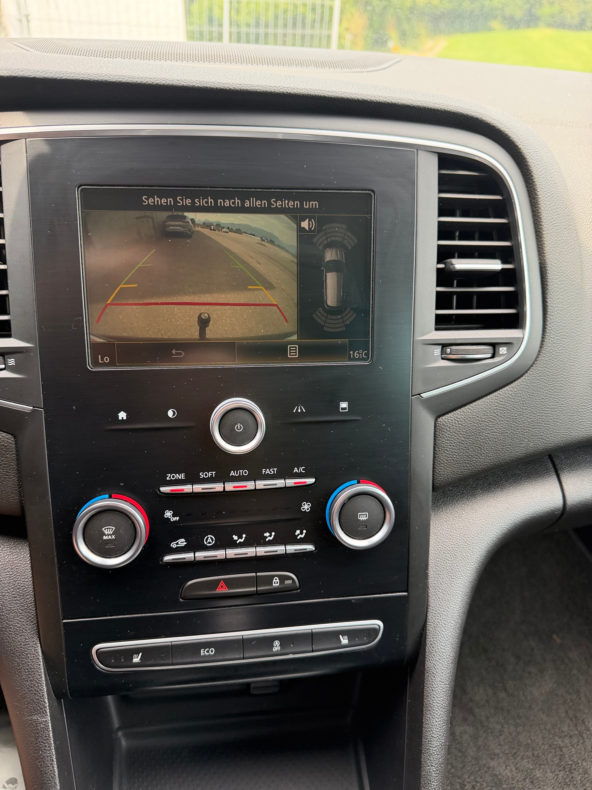 RENAULT Mégane Grandtour 1.3 16V Turbo GT Line EDC-image-11