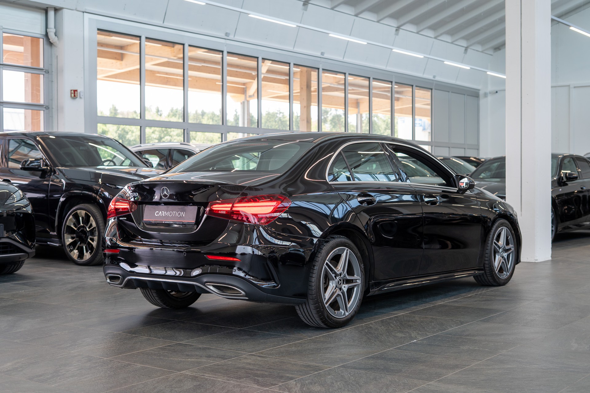 MERCEDES-BENZ A 200 AMG Line Limousine / Facelift / Rückfahrkamera / Ambientebeleuchtung-showroom-element-3