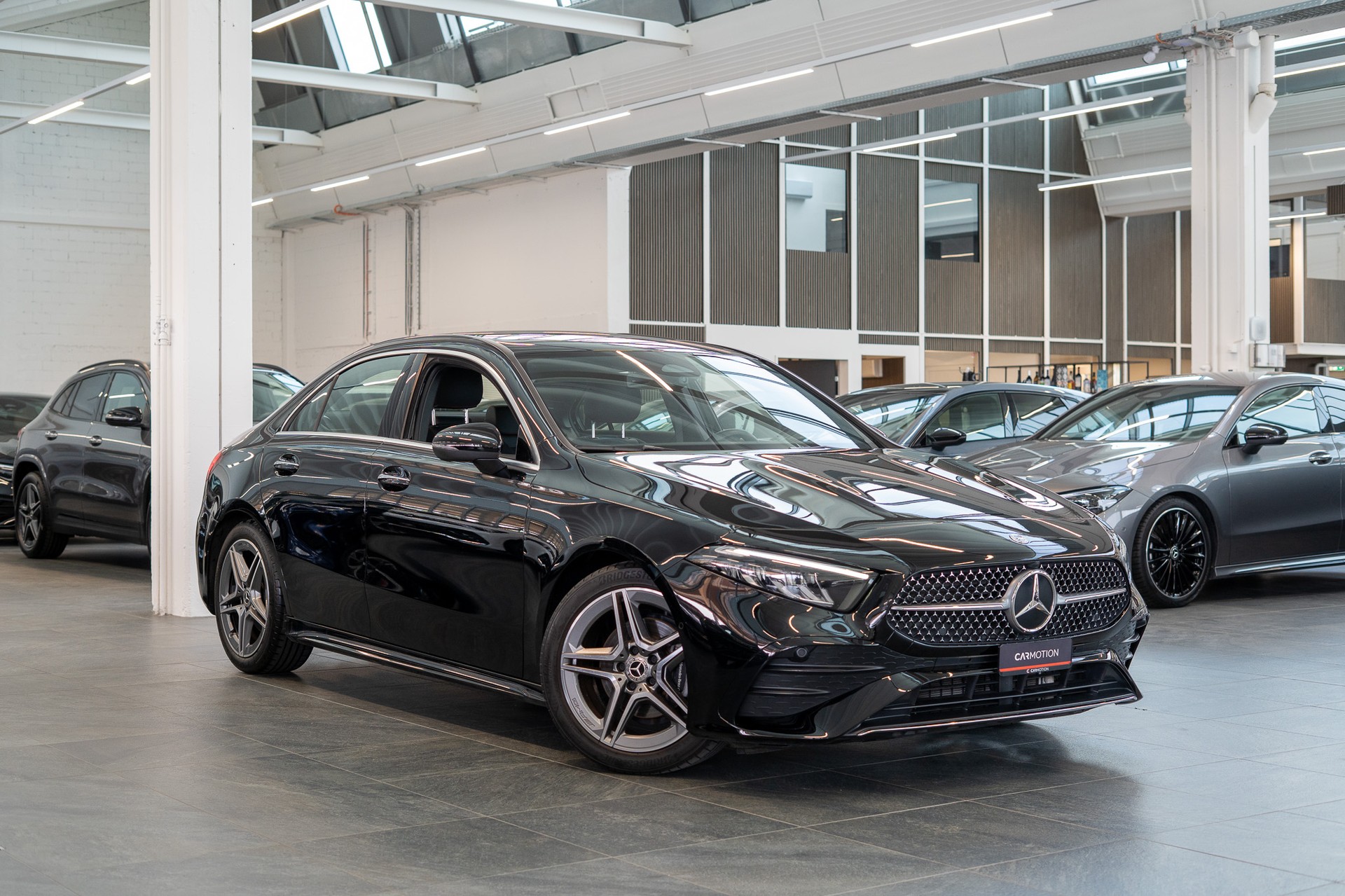 MERCEDES-BENZ A 200 AMG Line Limousine / Facelift / Rückfahrkamera / Ambientebeleuchtung-showroom-element-2