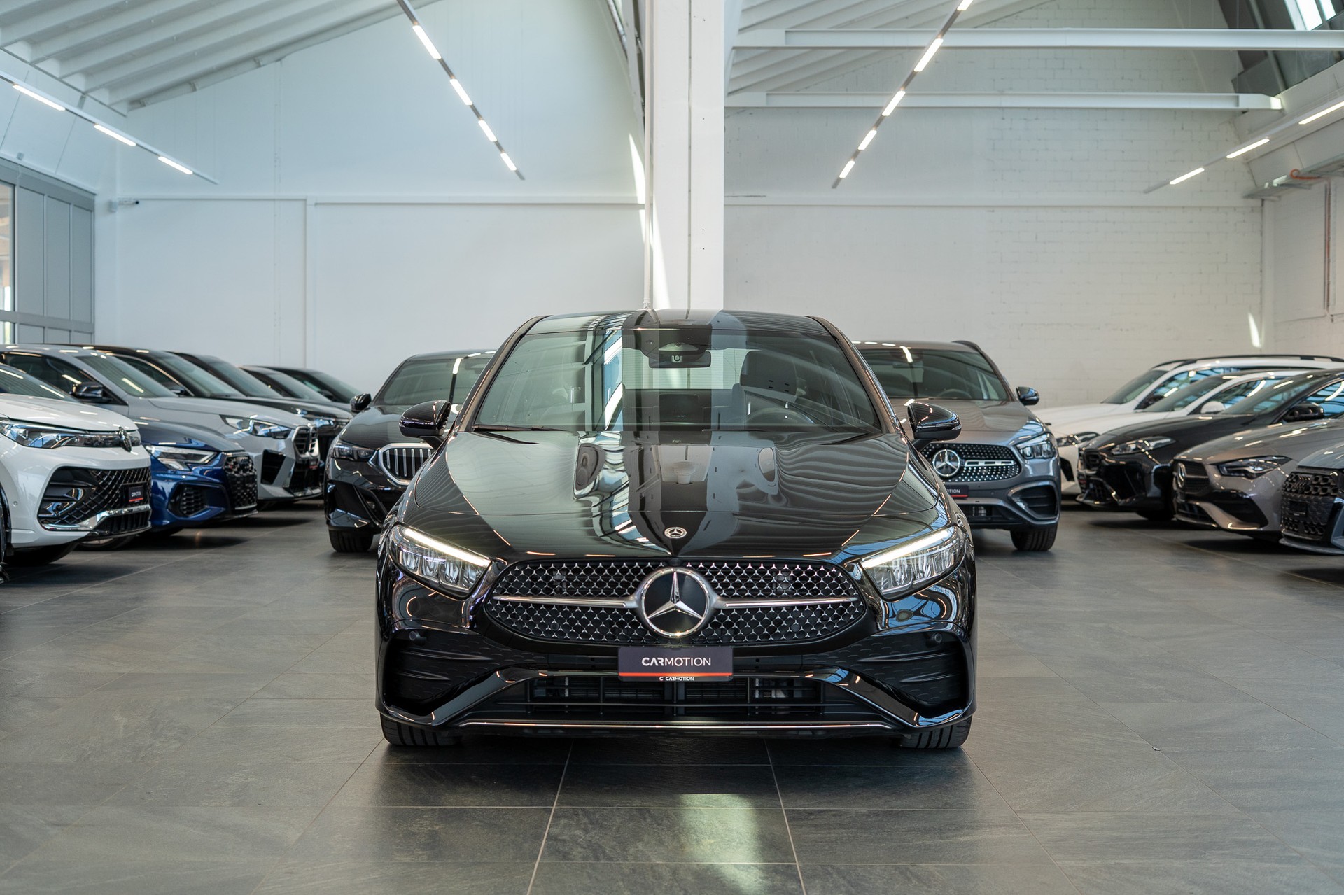 MERCEDES-BENZ A 200 AMG Line Limousine / Facelift / Rückfahrkamera / Ambientebeleuchtung-showroom-element-1