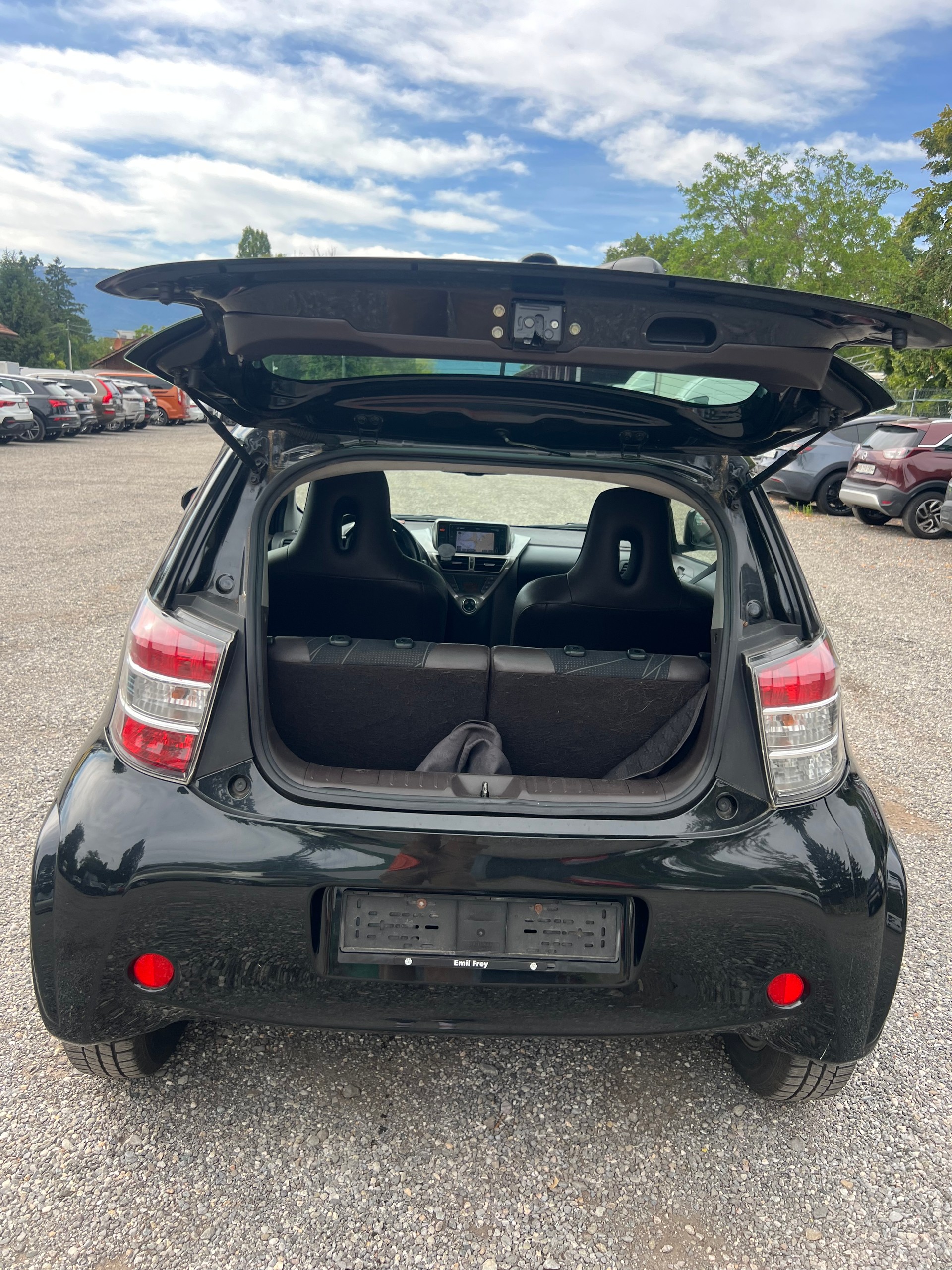 TOYOTA iQ2 1.0 VVT-i Multidrive-image-15