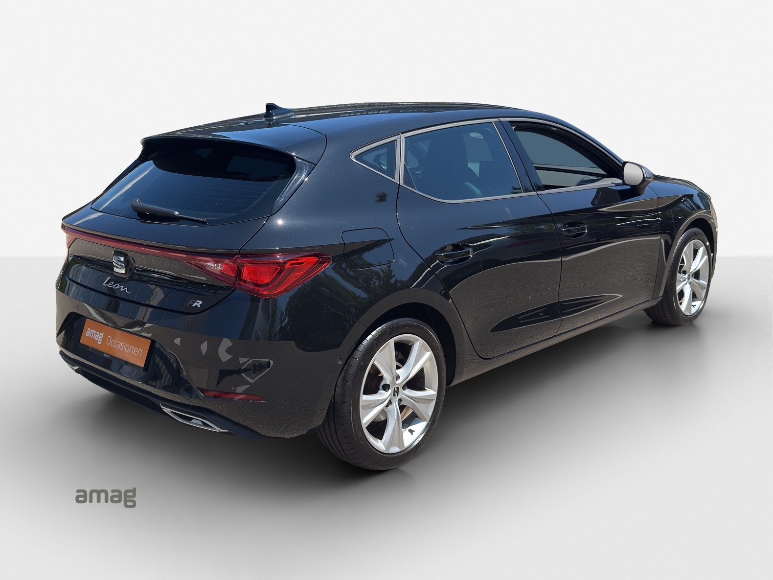 SEAT Leon 1.5 eTSI mHEV DSG FR-image-4