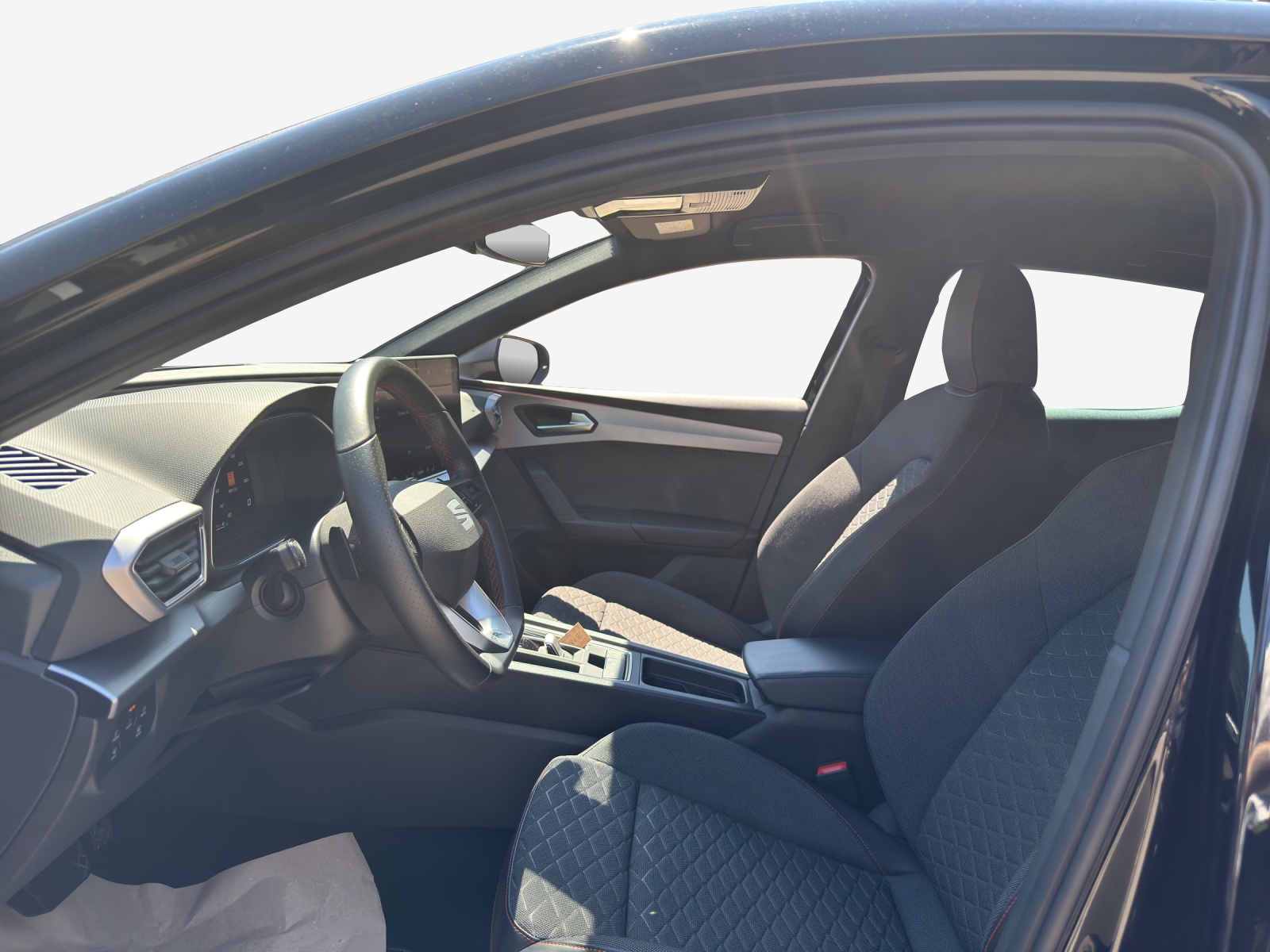 SEAT Leon 1.5 eTSI mHEV DSG FR-image-7