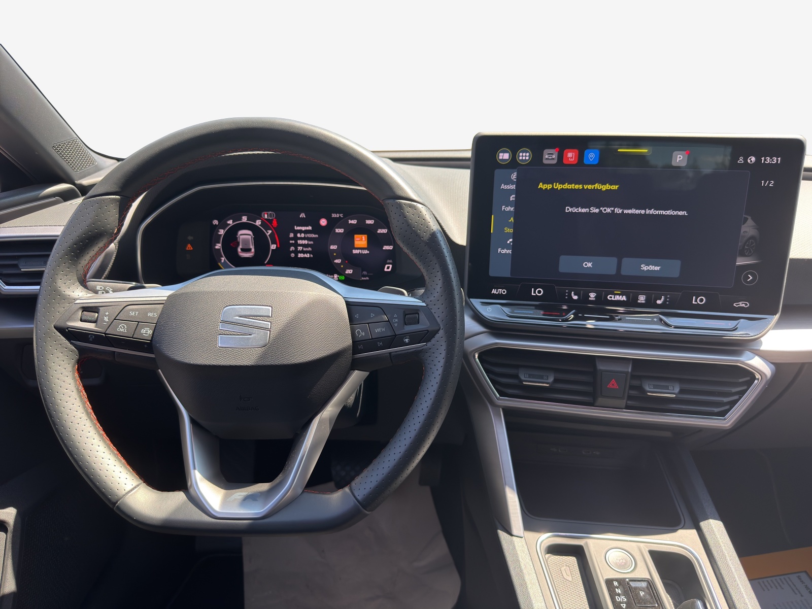 SEAT Leon 1.5 eTSI mHEV DSG FR-image-8